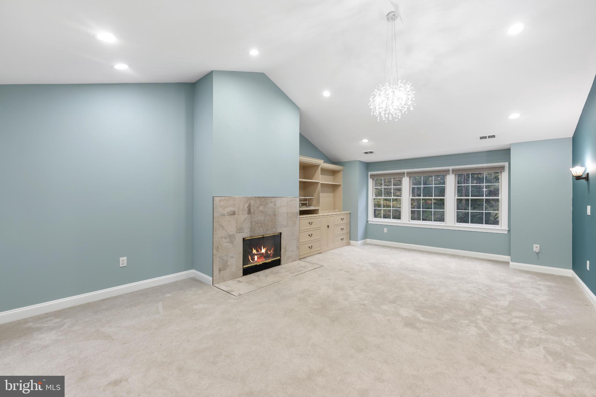 BREYER WOODS - Residential