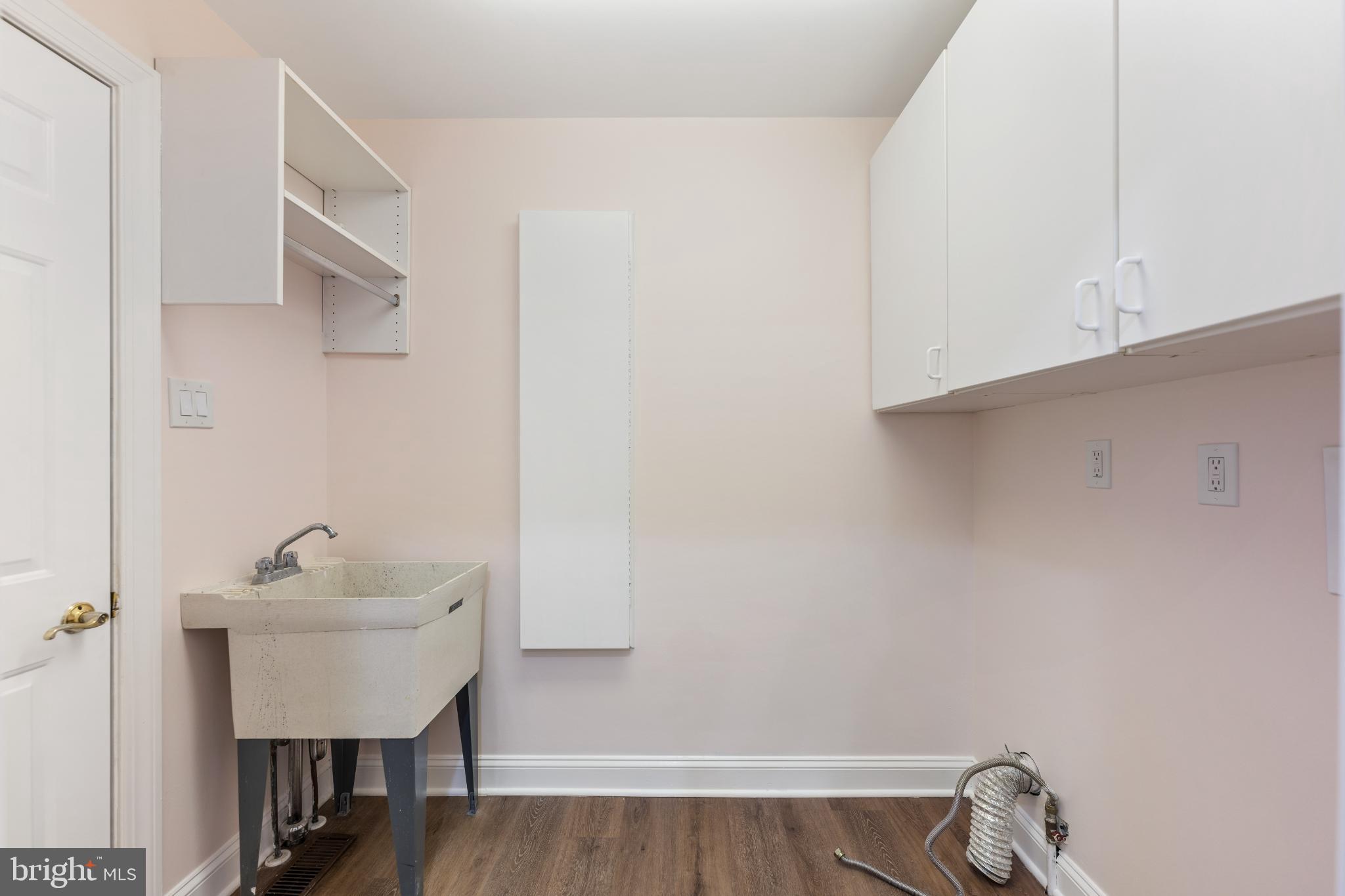 BREYER WOODS - Residential