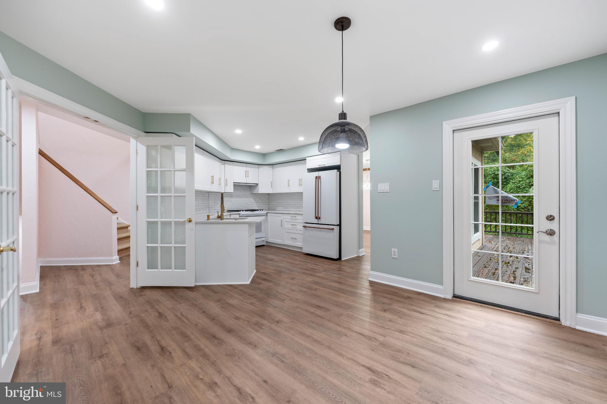 BREYER WOODS - Residential