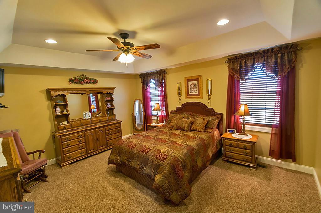 SUNSET RIDGE - Residential