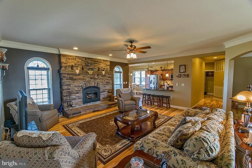 SUNSET RIDGE - Residential