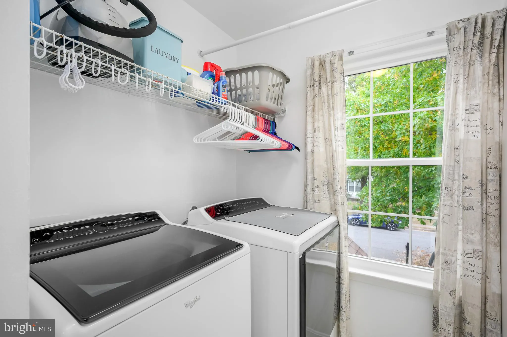 Leesburg, Virginia 20176, United States, 3 Bedrooms Bedrooms, ,3 BathroomsBathrooms,Residential,Pending,235431