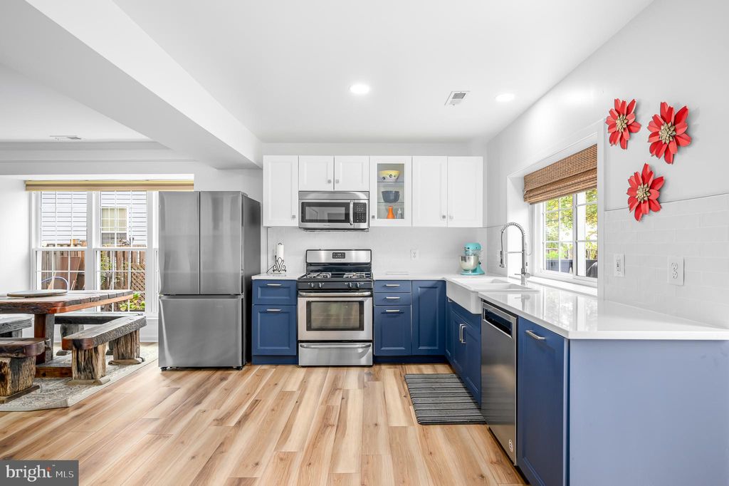 Photo of 815 Catoctin Circle NE, LEESBURG, VA 20176 (MLS # VALO2110028)