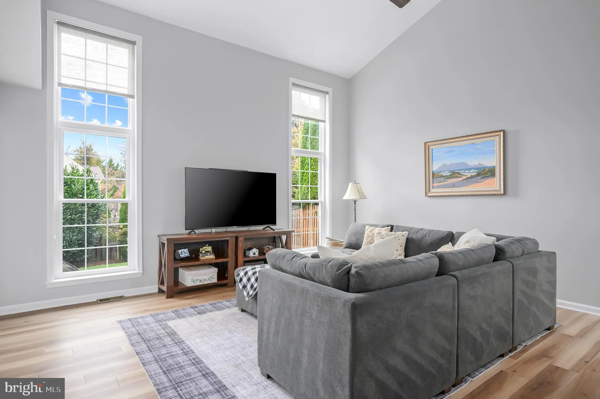 Leesburg, Virginia 20176, United States, 3 Bedrooms Bedrooms, ,3 BathroomsBathrooms,Residential,Pending,235431