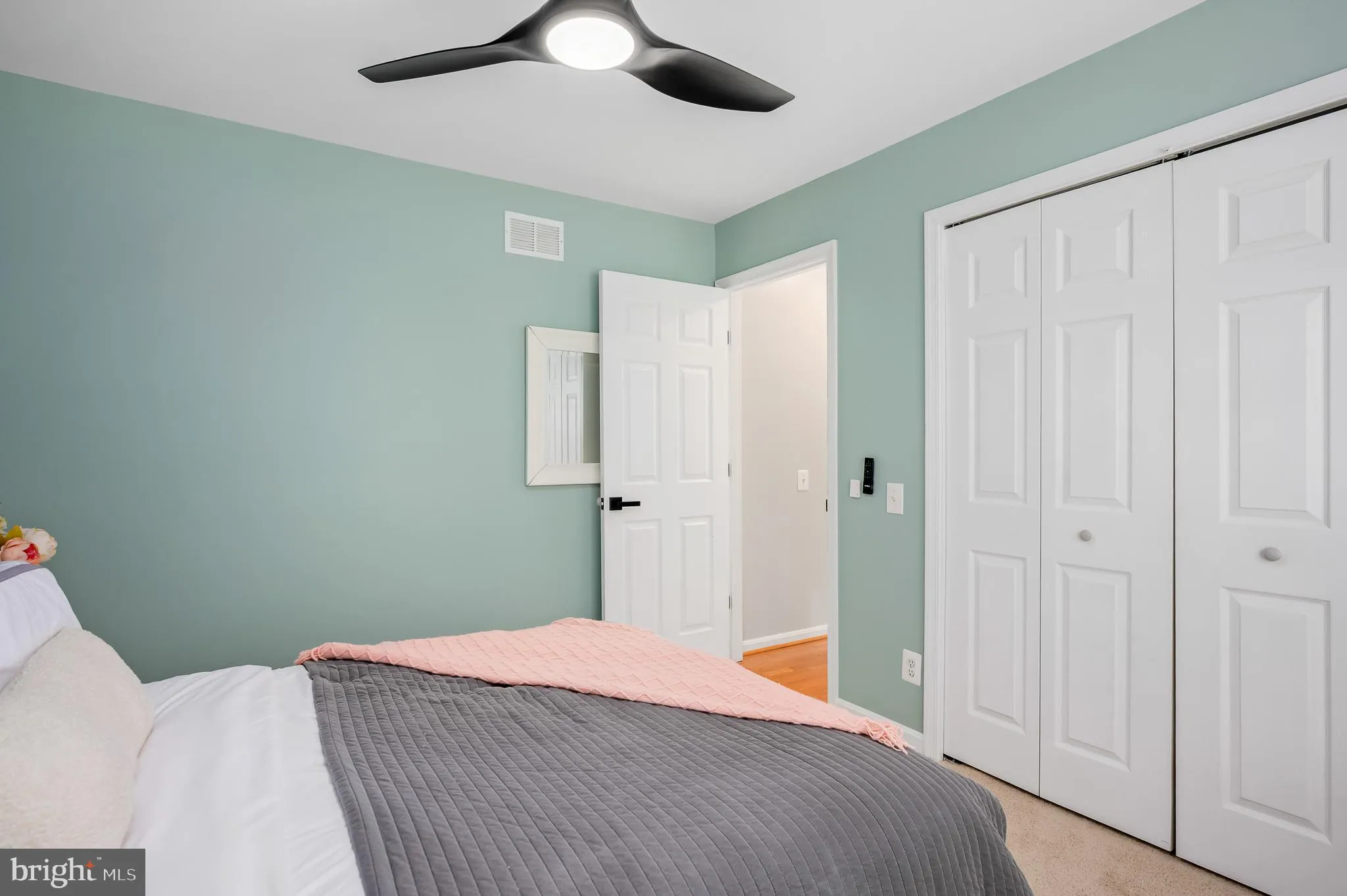 Leesburg, Virginia 20176, United States, 3 Bedrooms Bedrooms, ,3 BathroomsBathrooms,Residential,Pending,235431