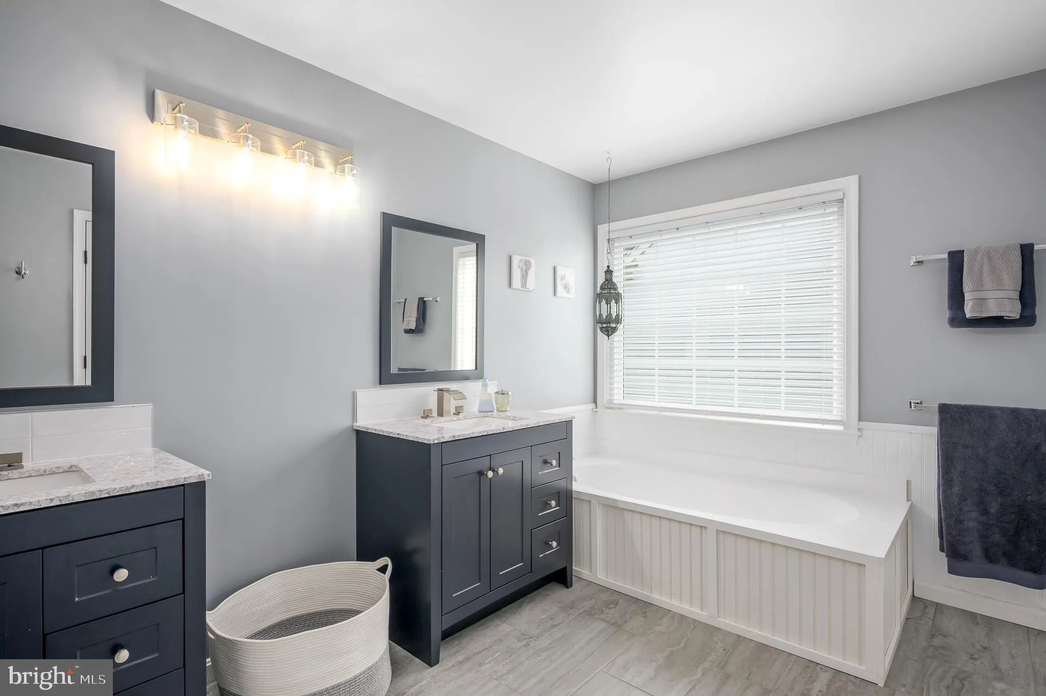 Leesburg, Virginia 20176, United States, 3 Bedrooms Bedrooms, ,3 BathroomsBathrooms,Residential,Pending,235431