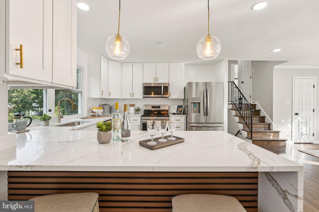 Photo of 3506 Queen Anne Drive, FAIRFAX, VA 22030 (MLS # VAFC2006750)