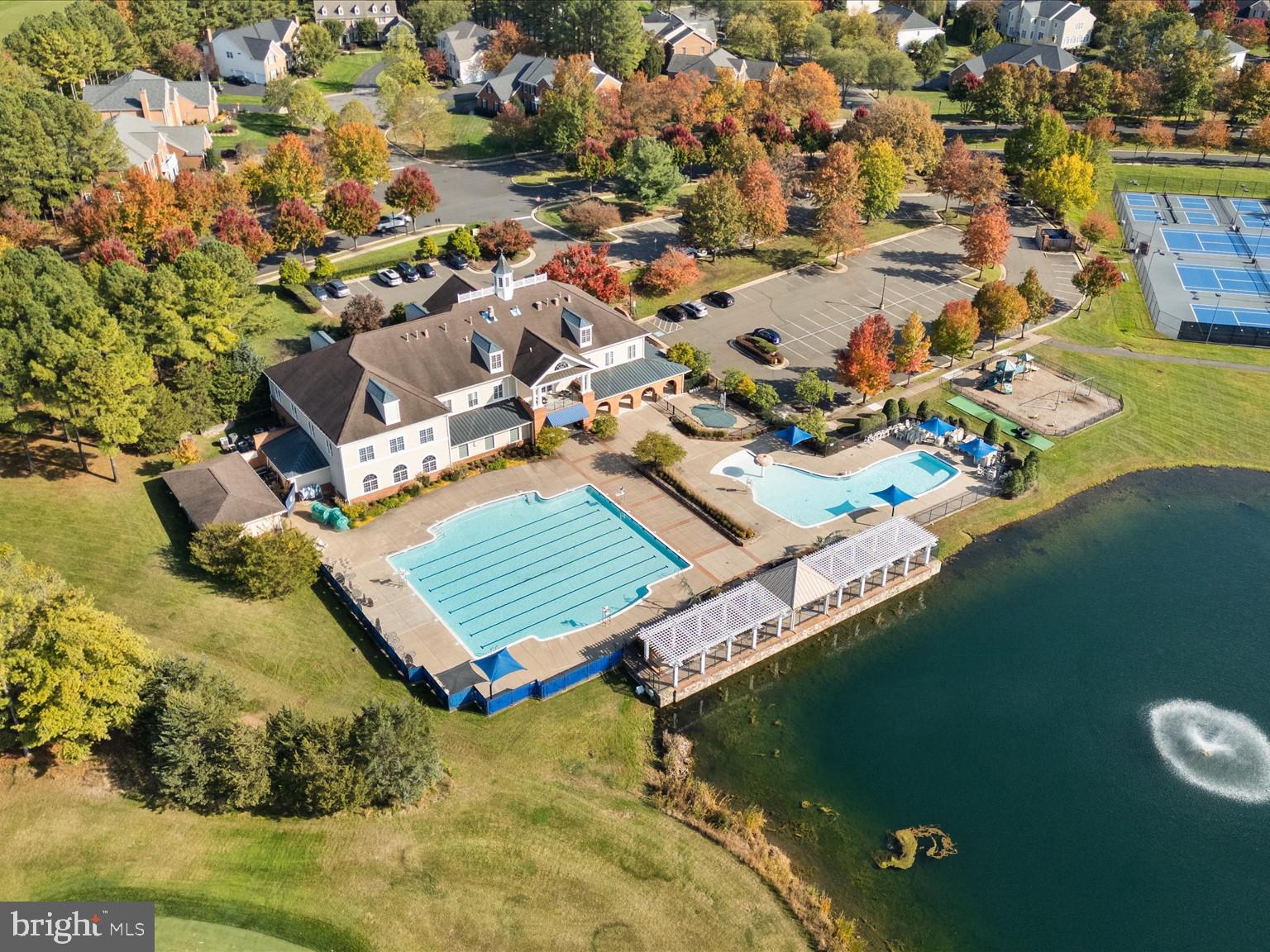 DOMINION VALLEY COUNTRY CLUB - Residential