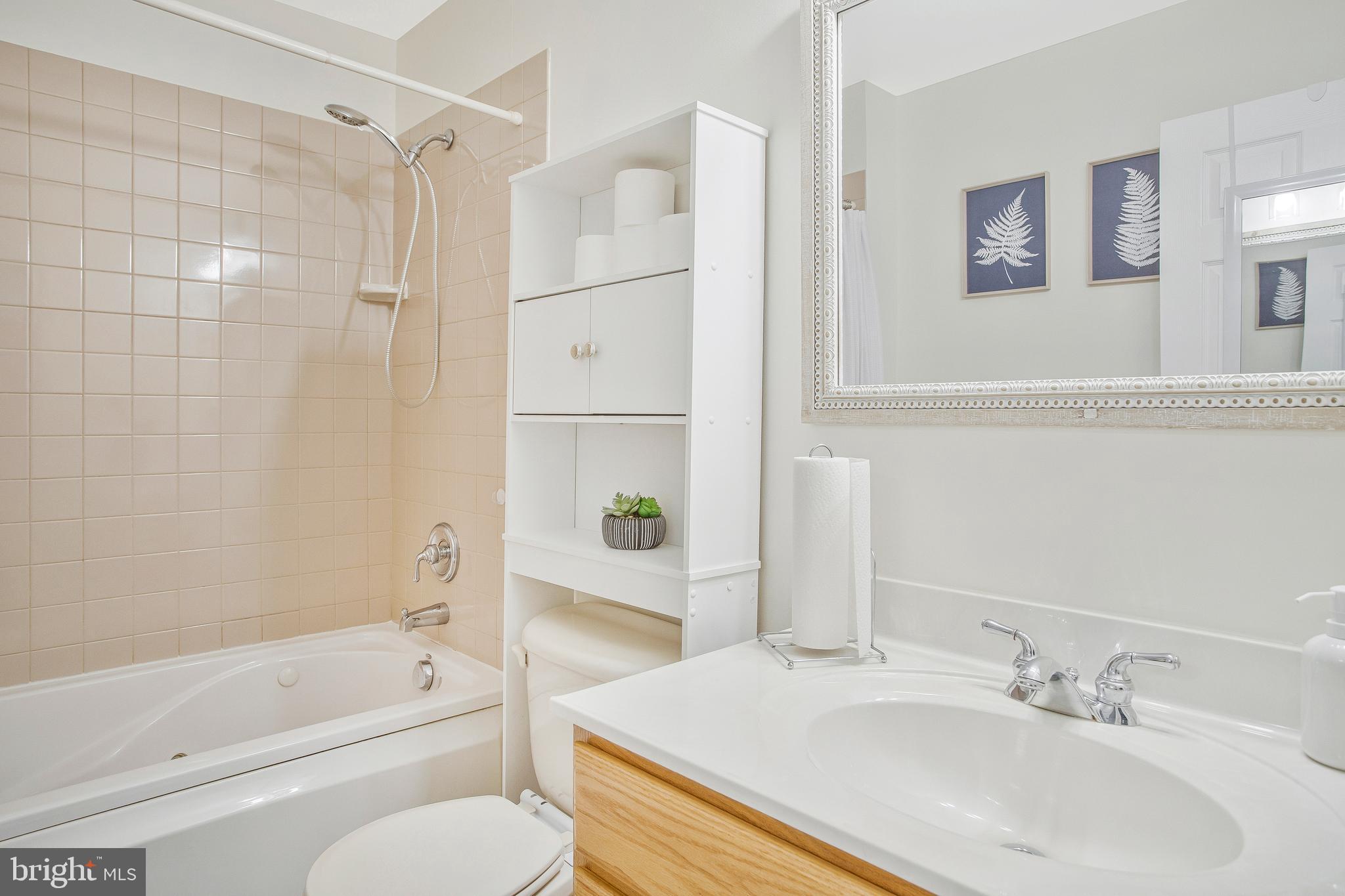 GENEVA FARM - Residential