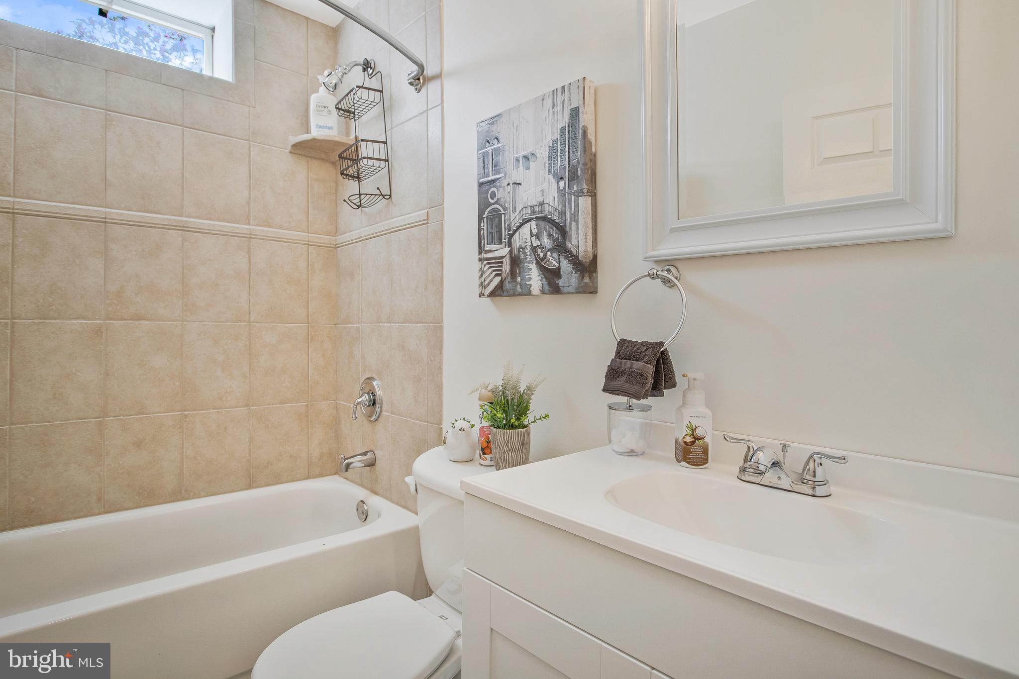 GENEVA FARM - Residential