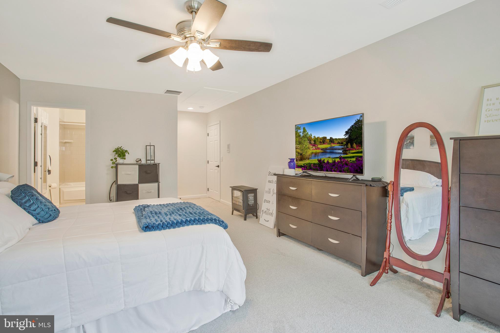 GENEVA FARM - Residential