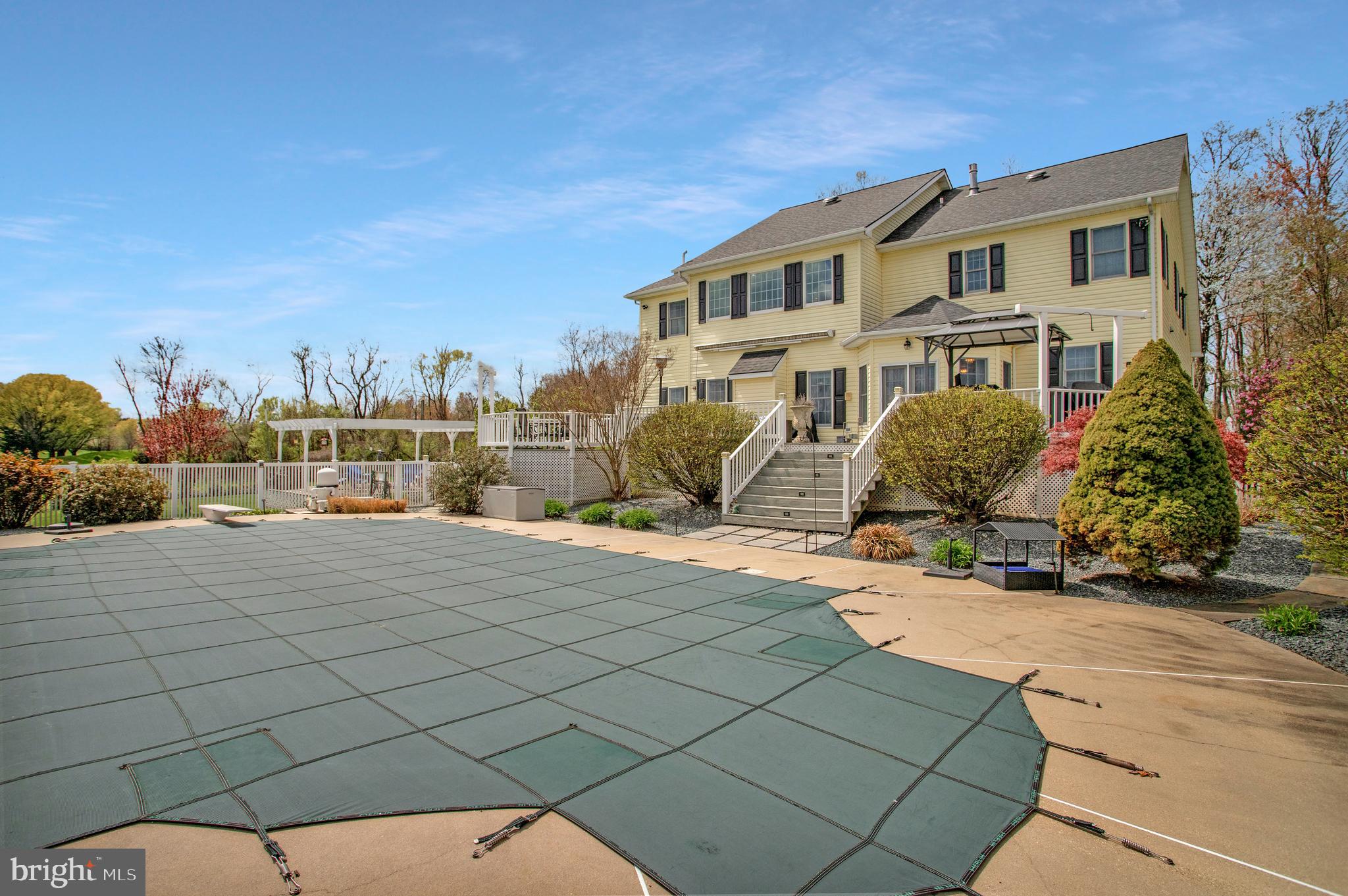 GENEVA FARM - Residential