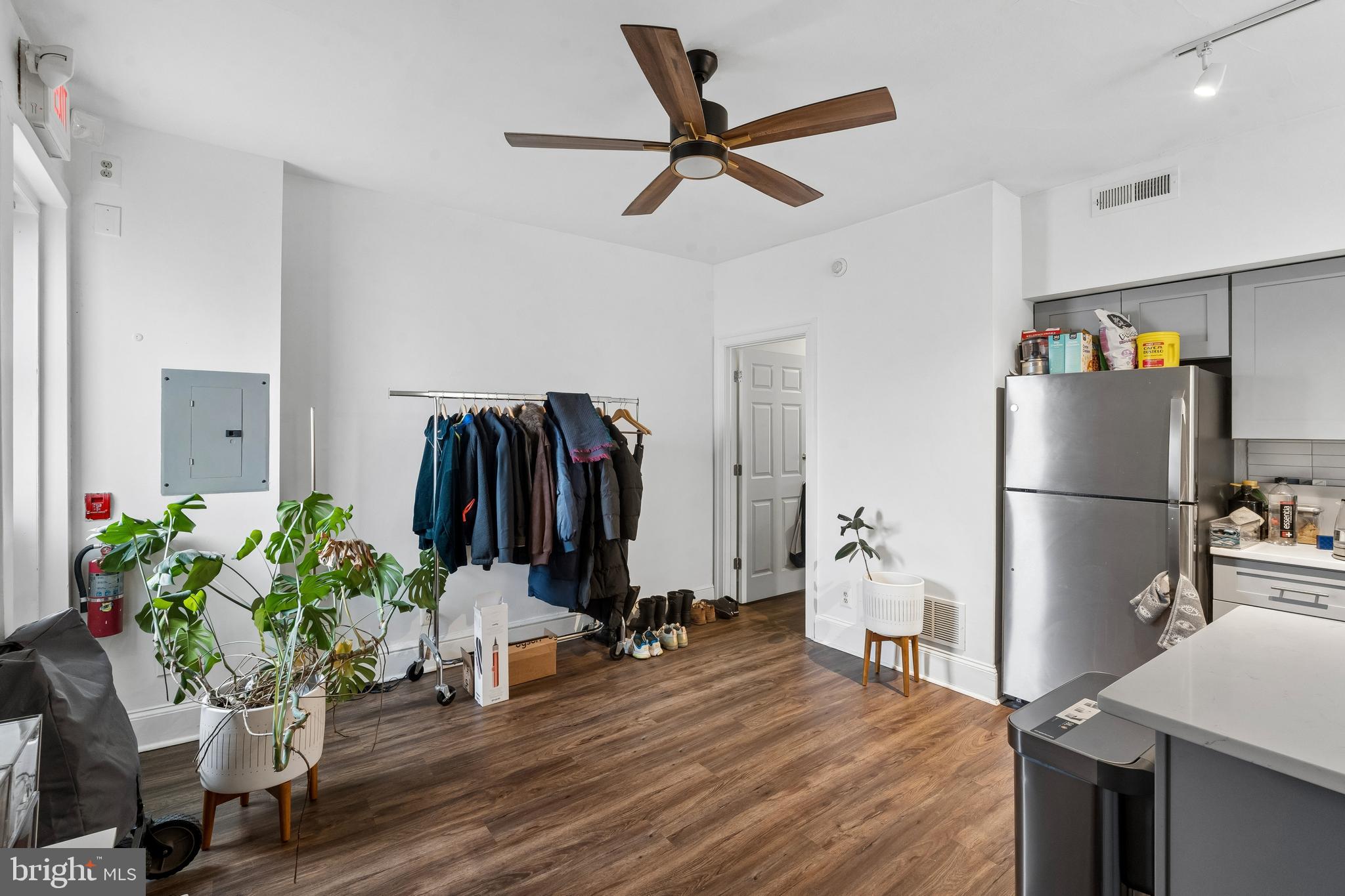 RITTENHOUSE SQUARE - Commercial Sale