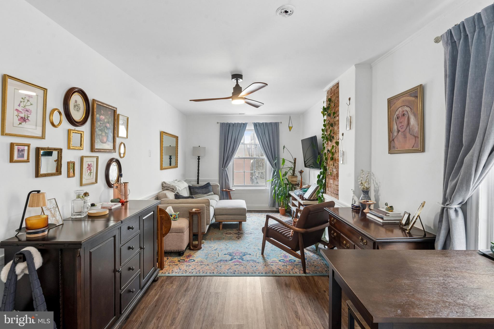 RITTENHOUSE SQUARE - Commercial Sale