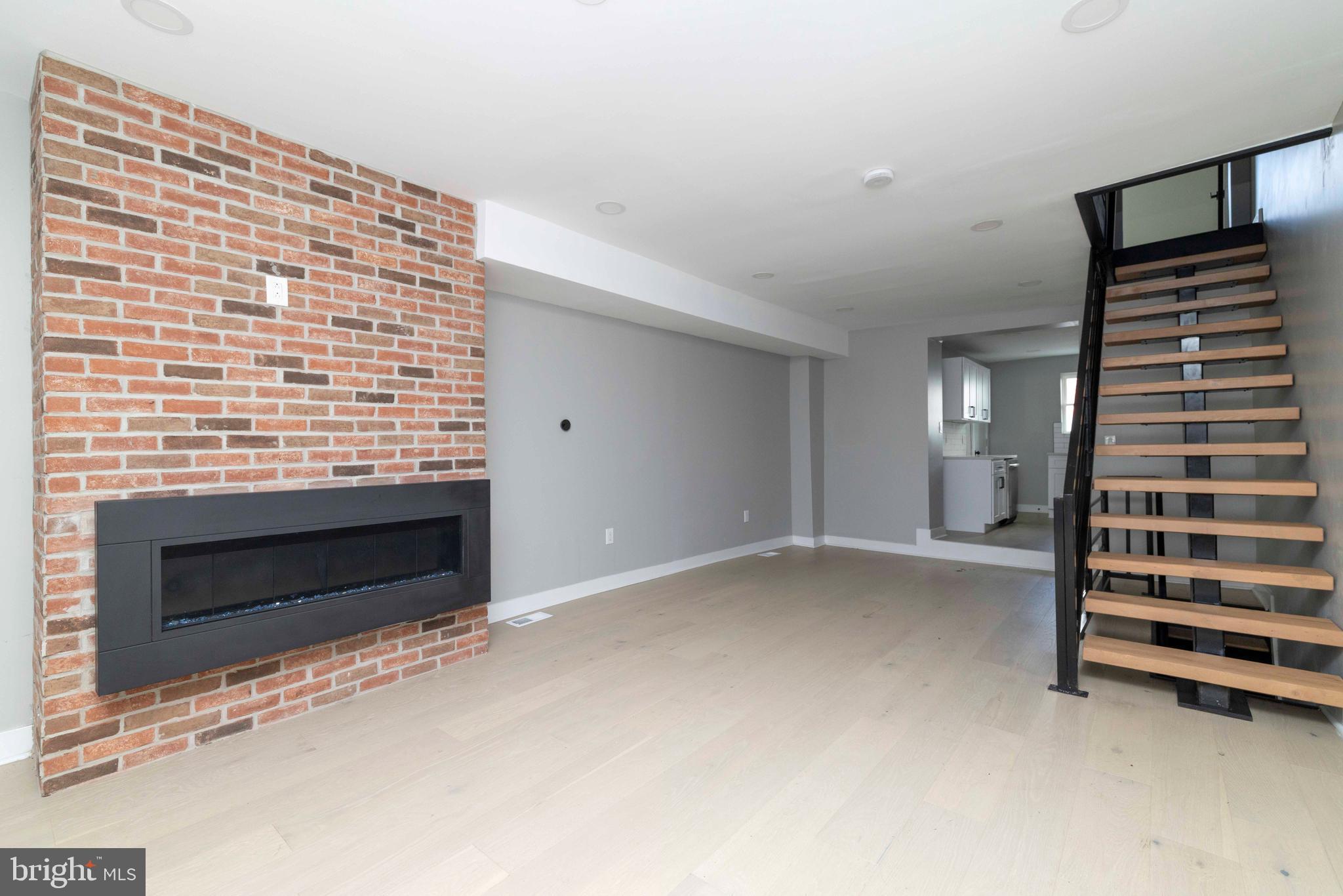 FRANCISVILLE - Residential