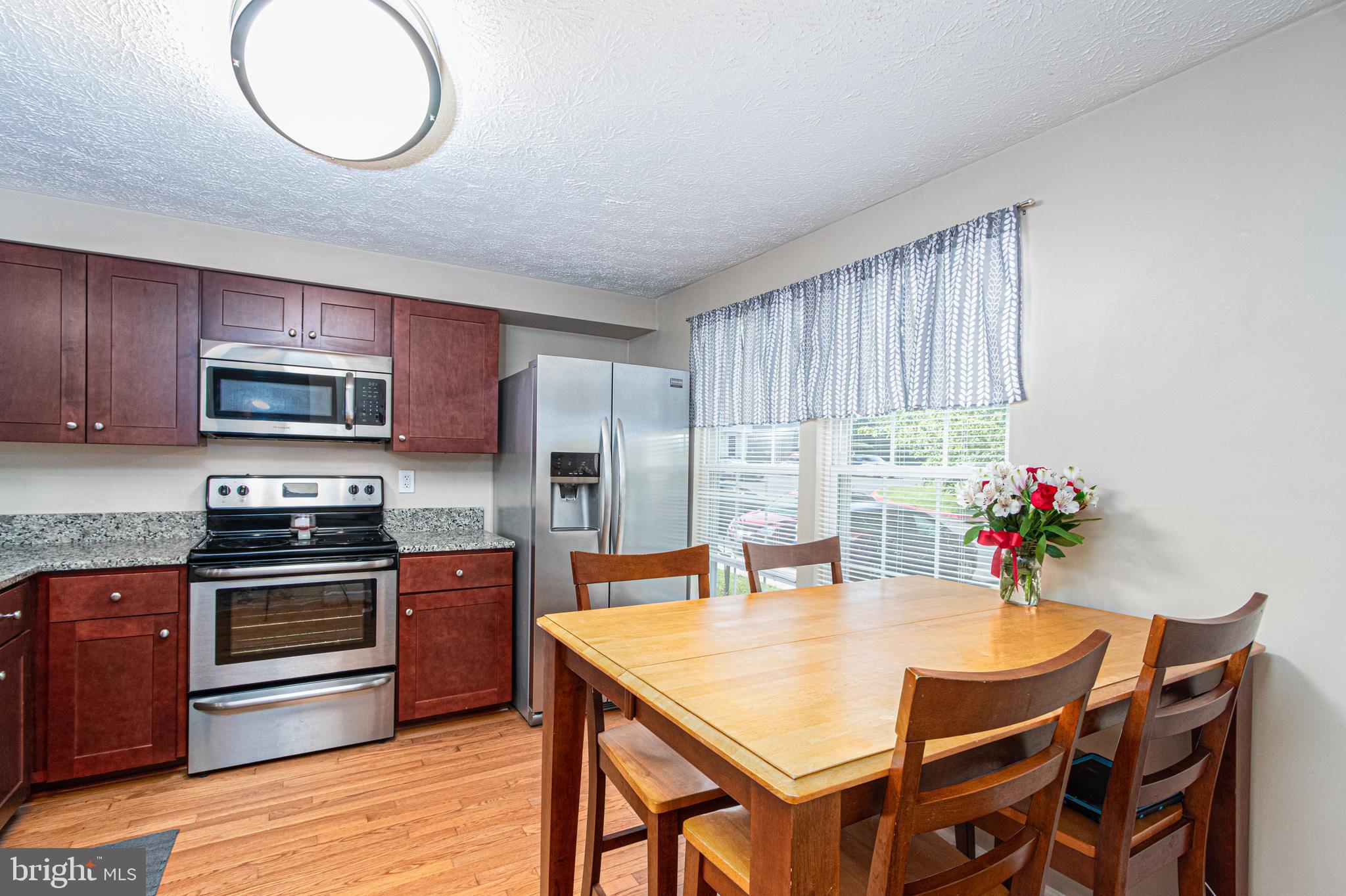 CONSTANT FRIENDSHIP - Residential