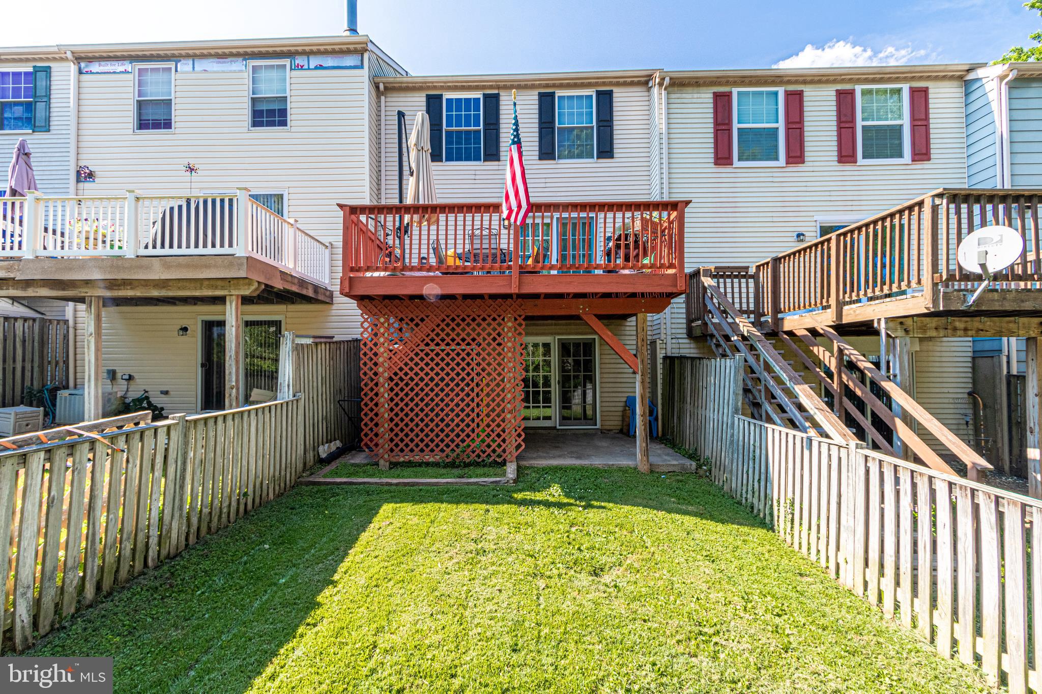 CONSTANT FRIENDSHIP - Residential