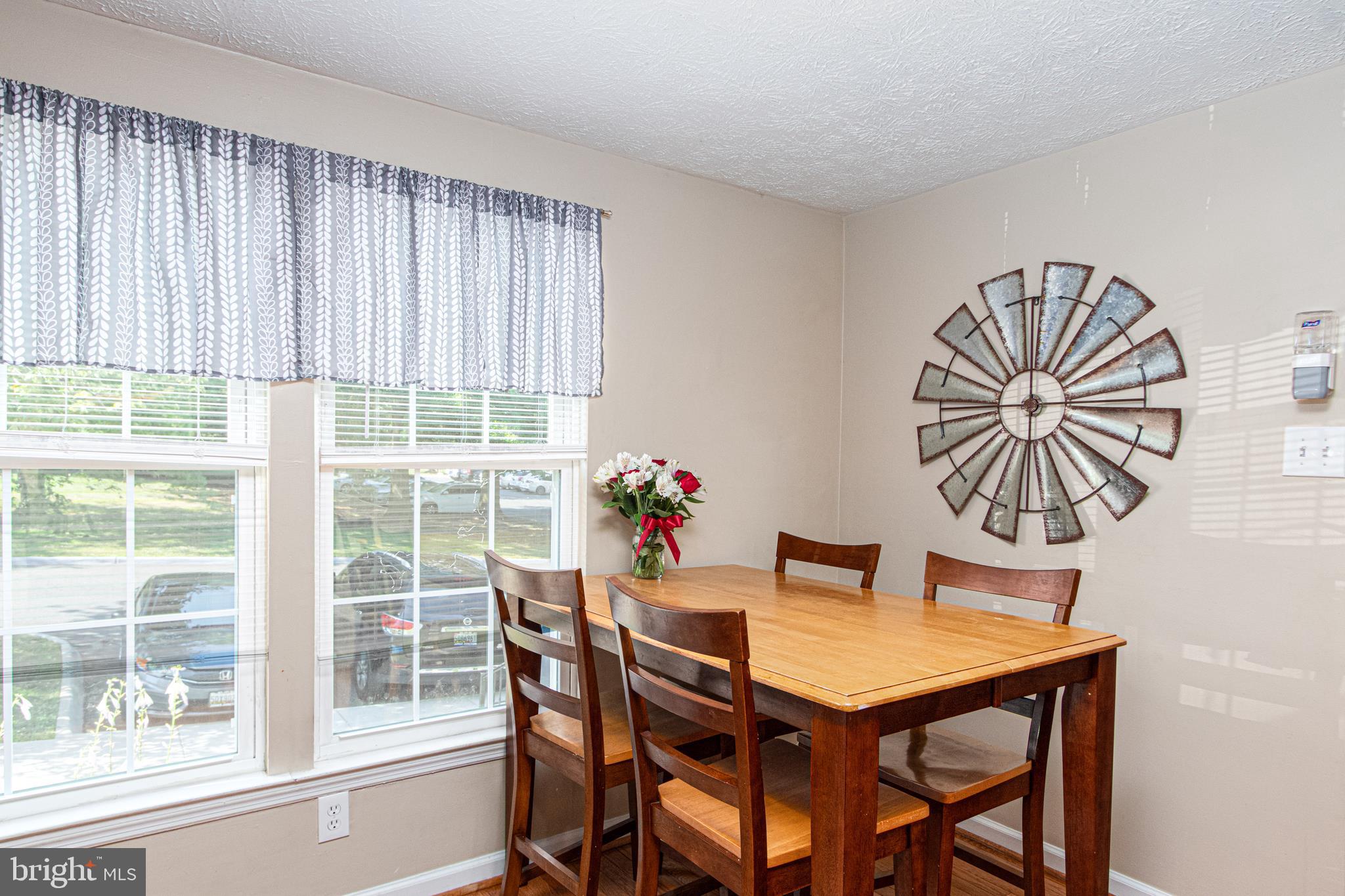 CONSTANT FRIENDSHIP - Residential