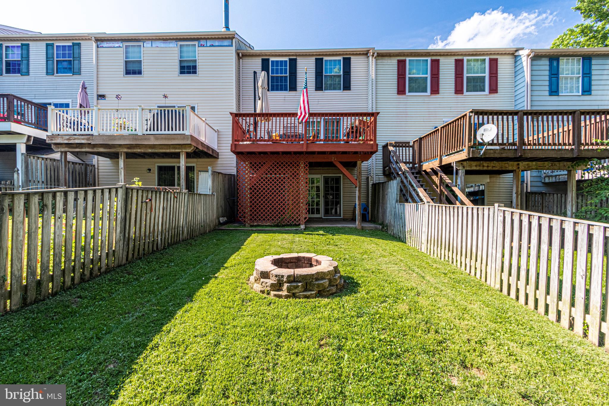 CONSTANT FRIENDSHIP - Residential