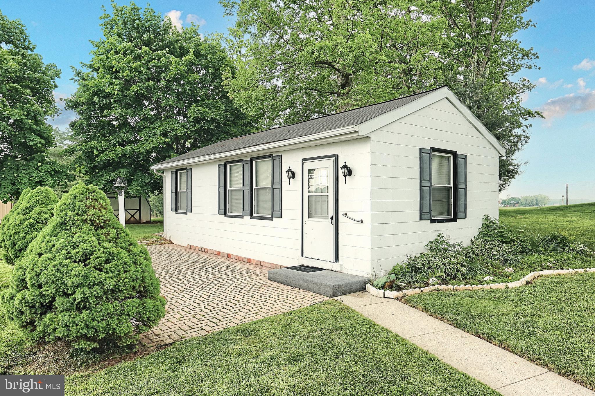1565 WHITE HALL ROAD