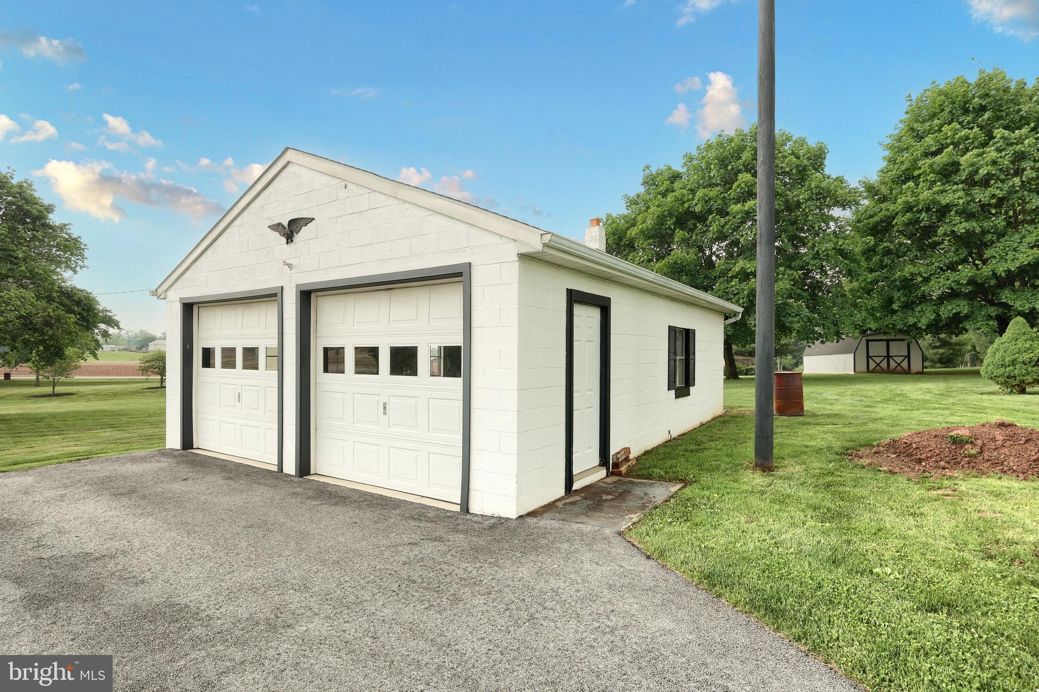 1565 WHITE HALL ROAD