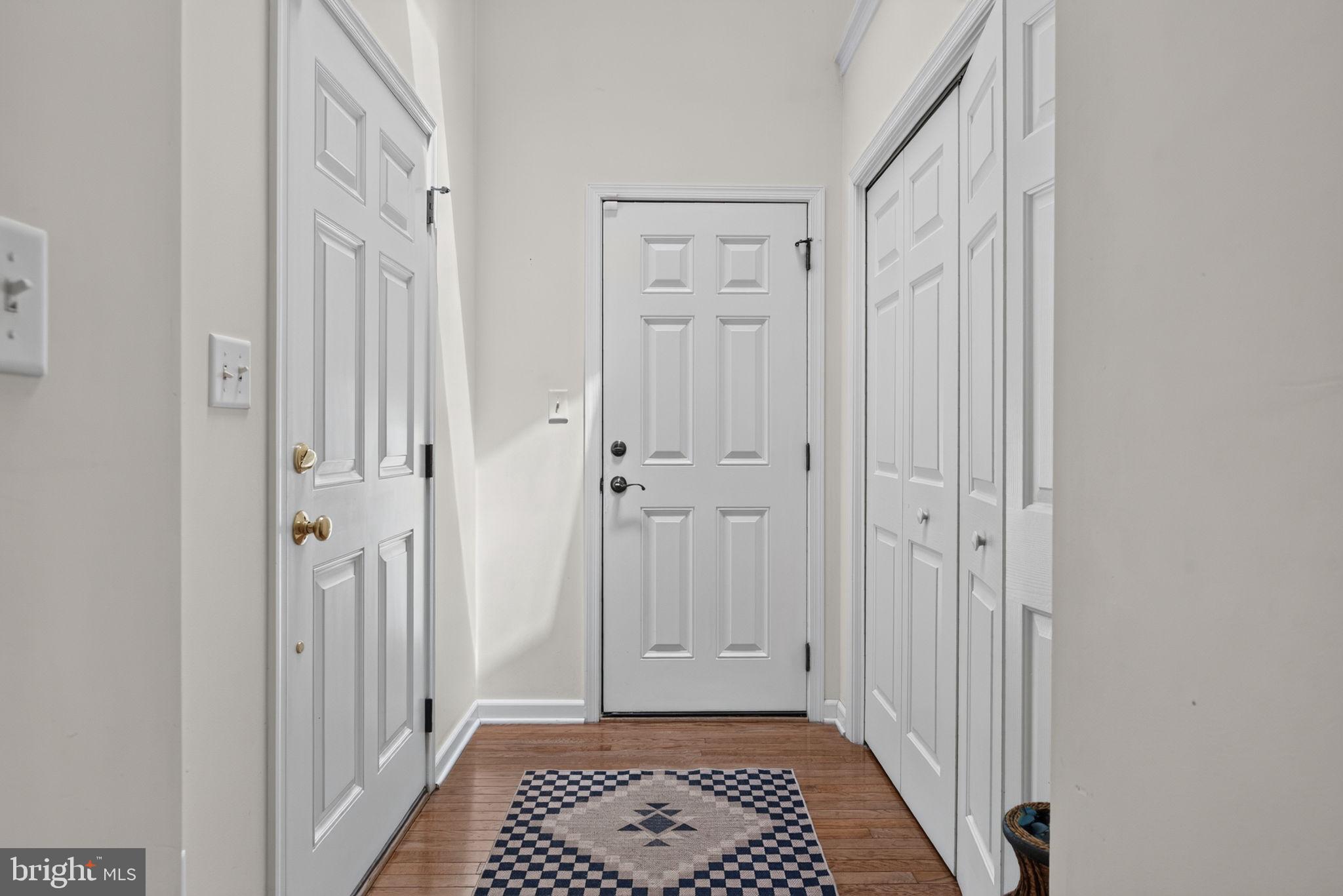 121 CREEKGATE COURT