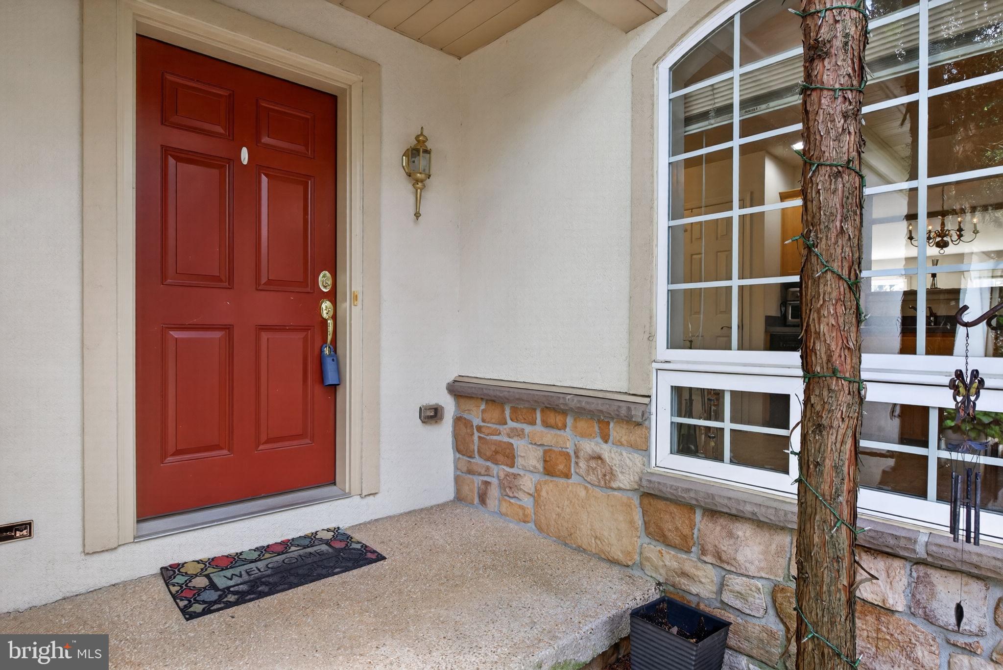121 CREEKGATE COURT