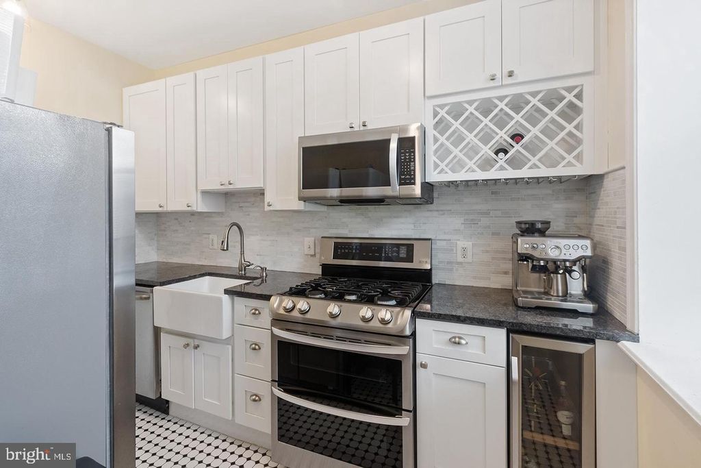Photo of 2129 Walnut Street #3, PHILADELPHIA, PA 19103 (MLS # PAPH2551586)