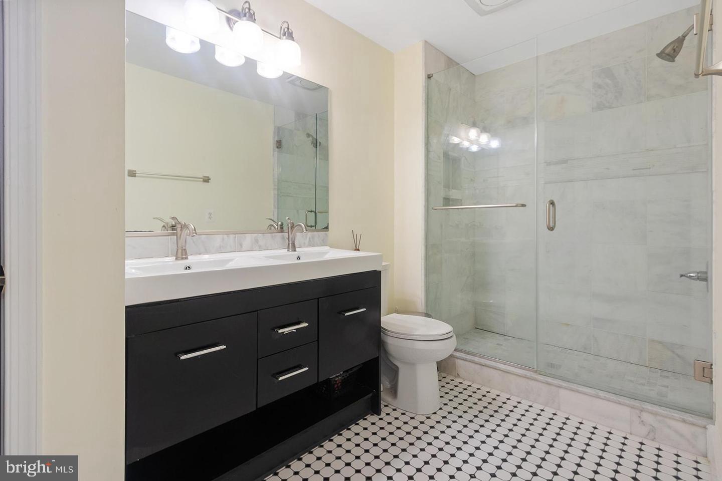 RITTENHOUSE SQUARE - Residential Lease