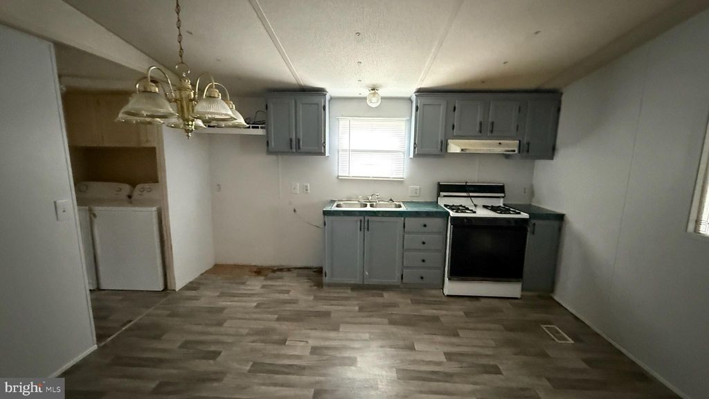 Photo of 215 Fawn Meadow Crossing, LANCASTER, PA 17603 (MLS # PALA2077090)