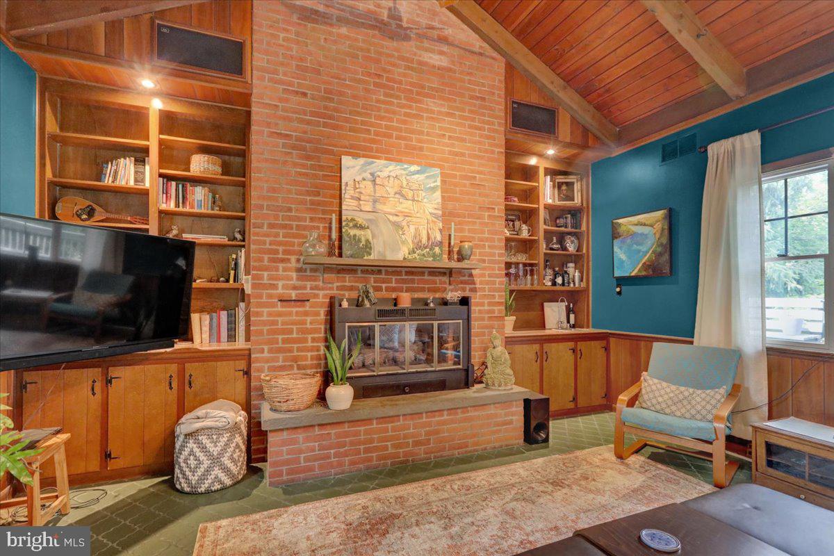 BLOSSOM HILL - Residential