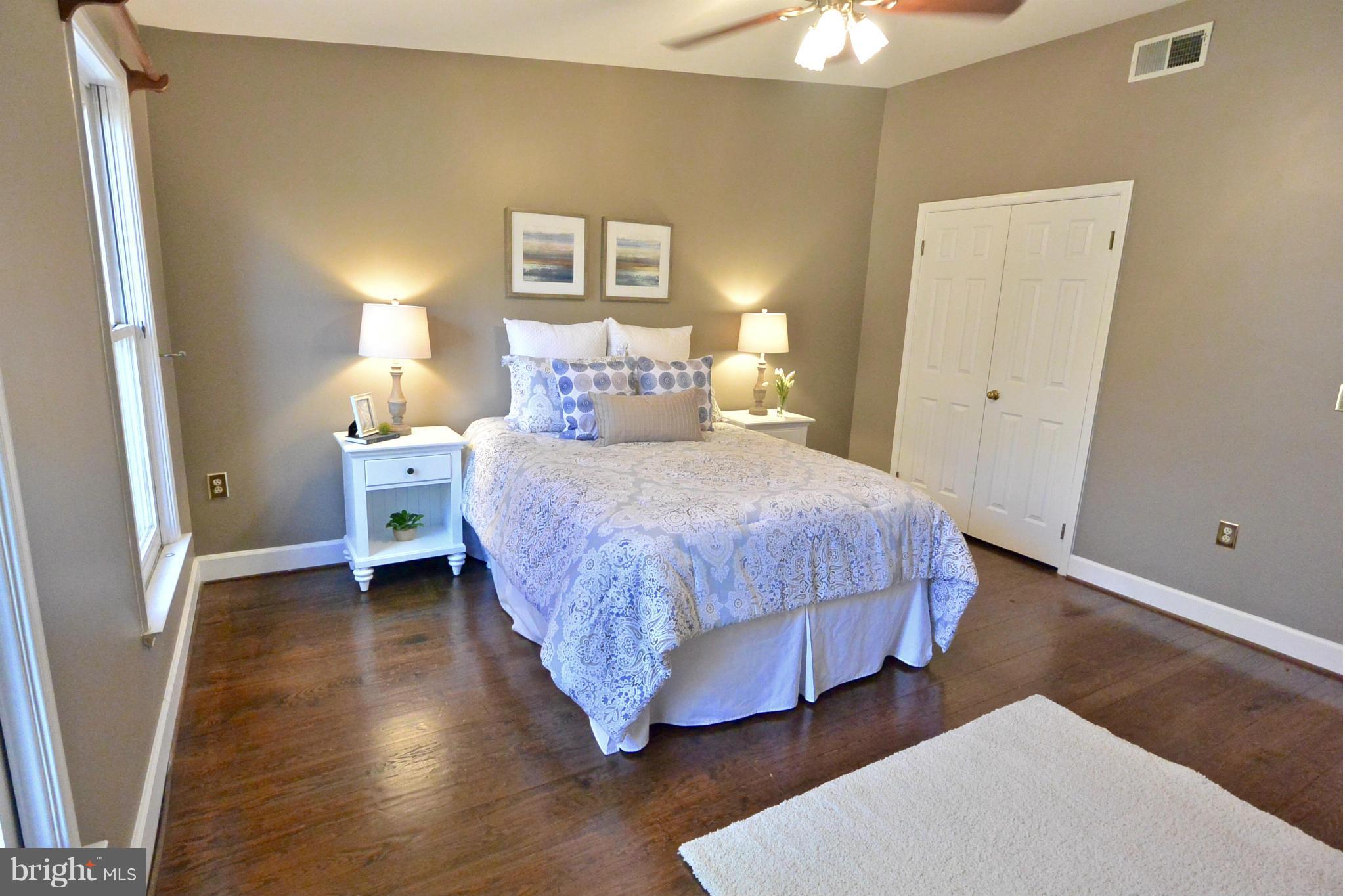 CHELSEA - Residential