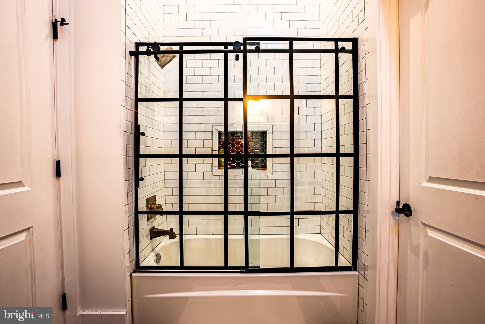 DOWNTOWN FREDERICK - Residential Lease