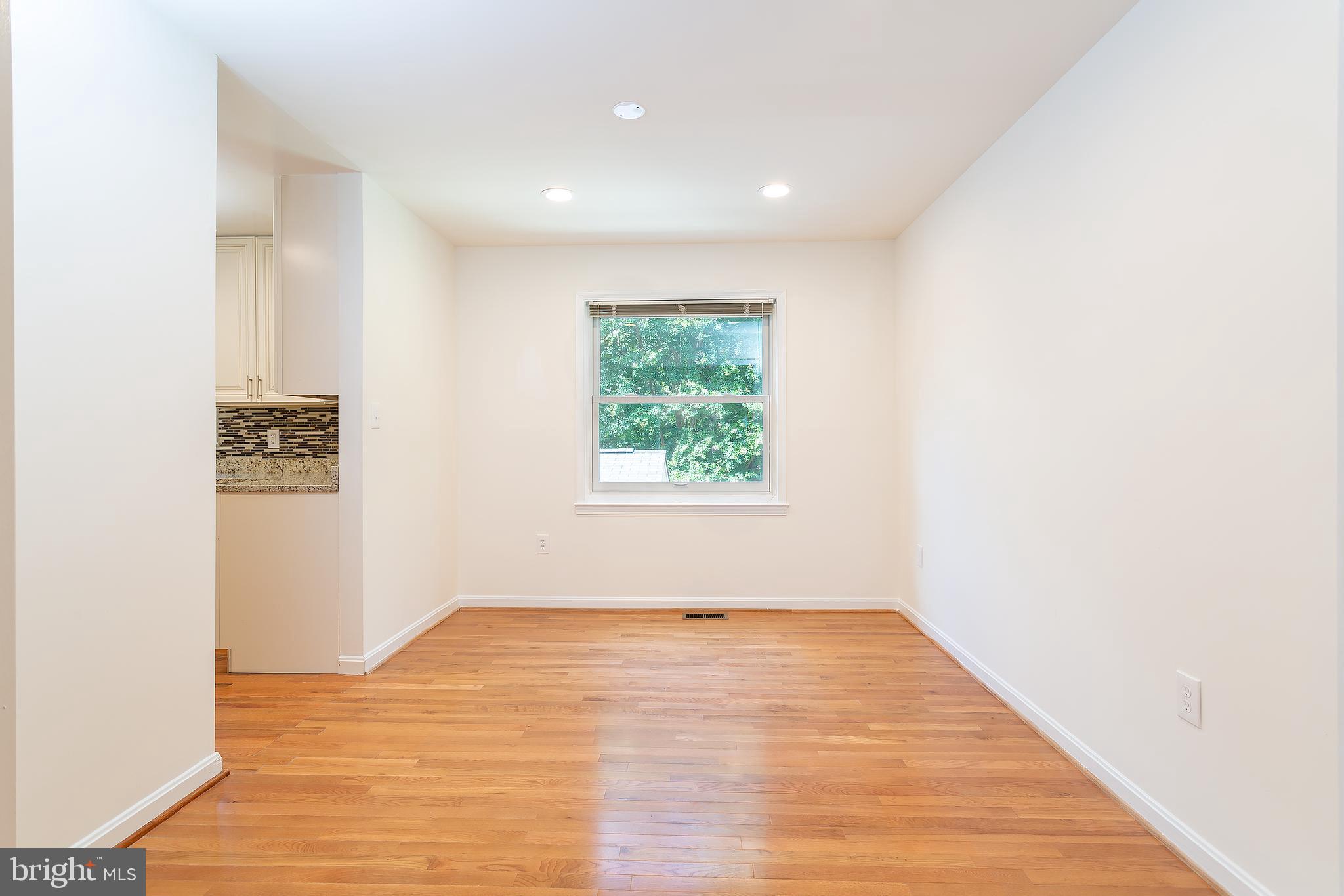 DALEVIEW MANOR - Residential