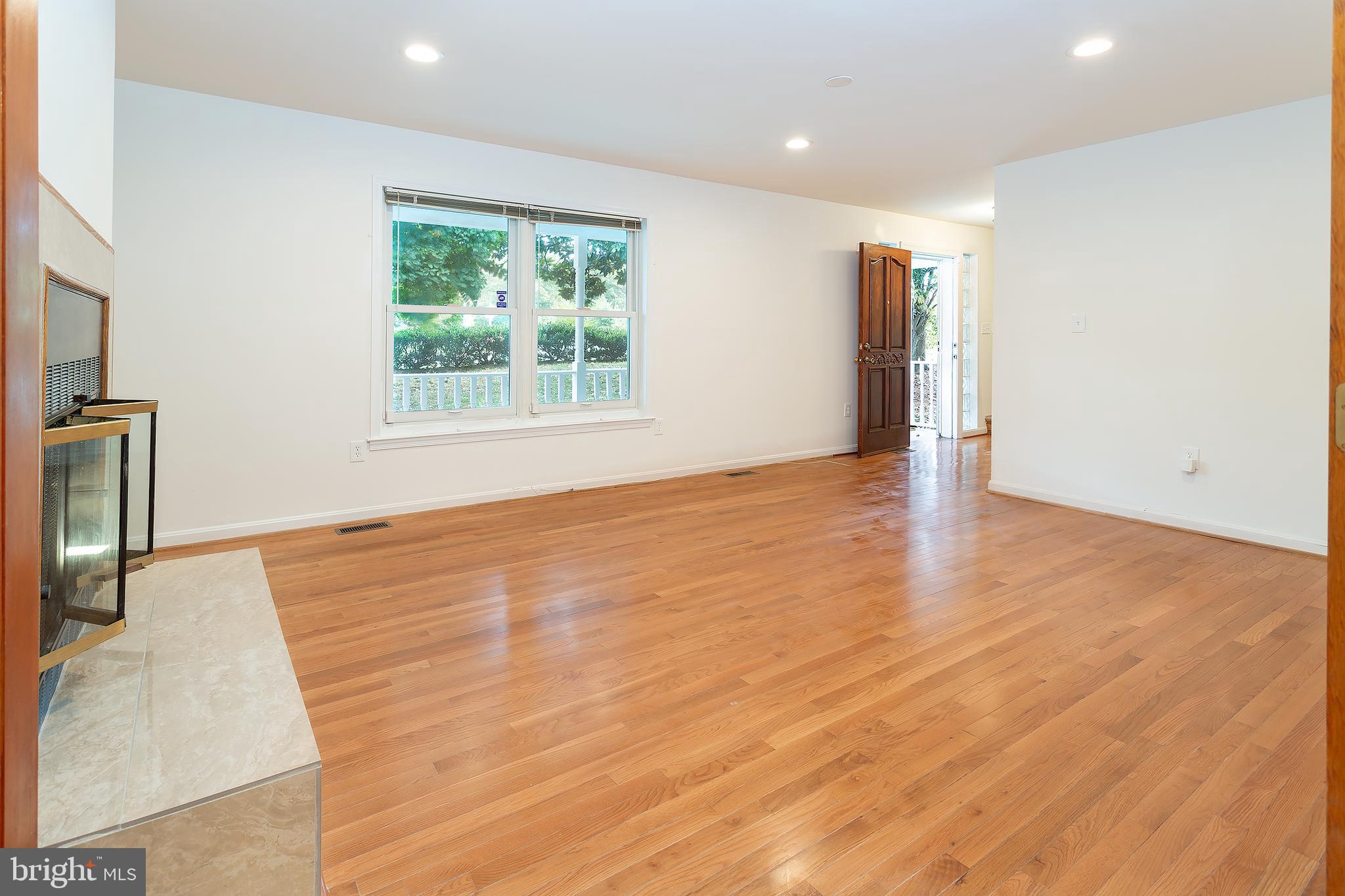 DALEVIEW MANOR - Residential