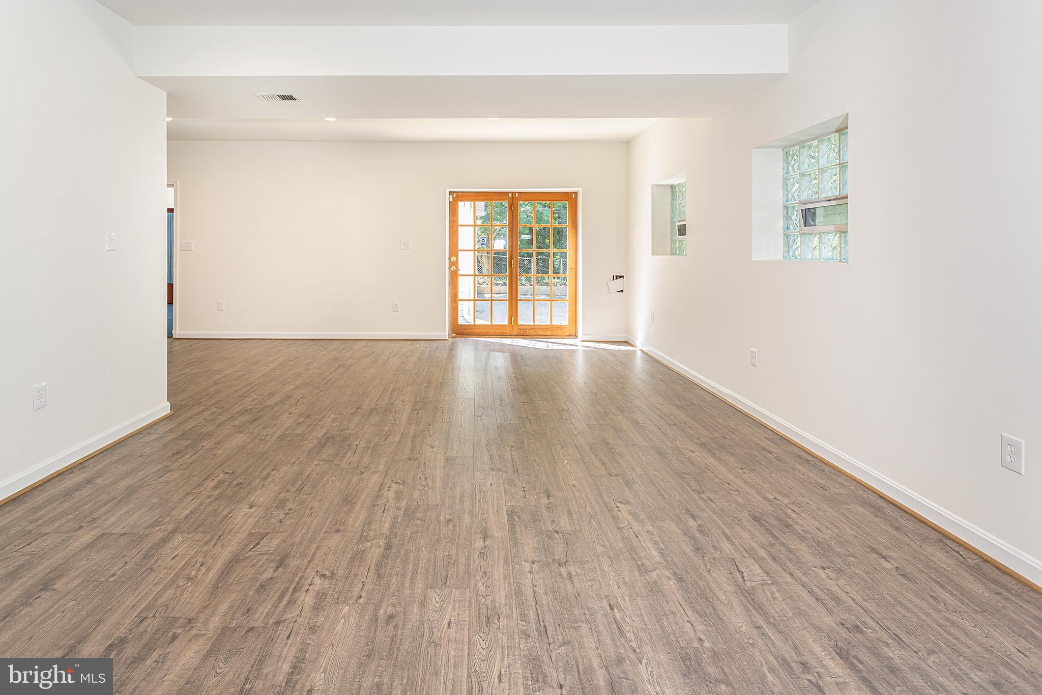 DALEVIEW MANOR - Residential