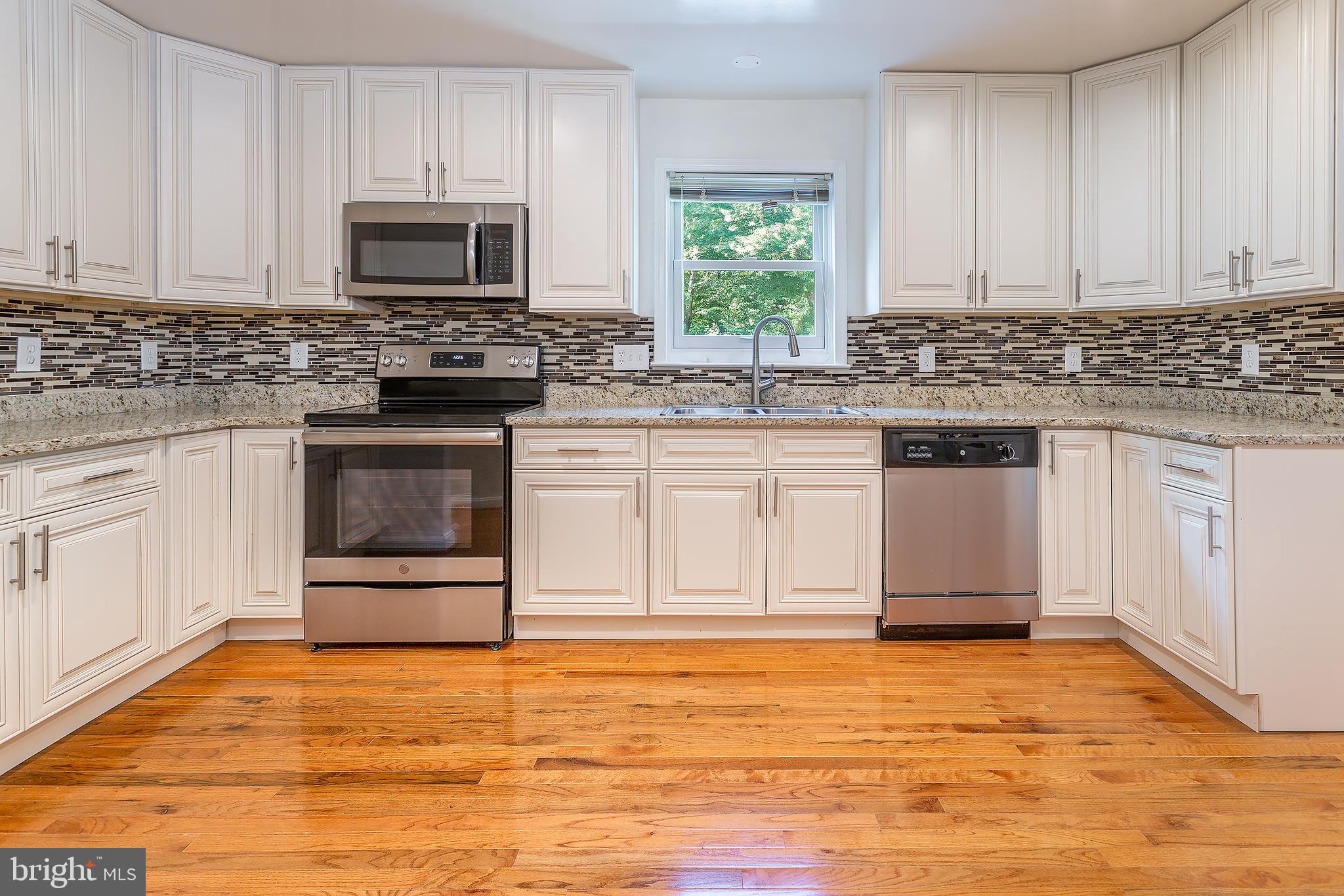 DALEVIEW MANOR - Residential