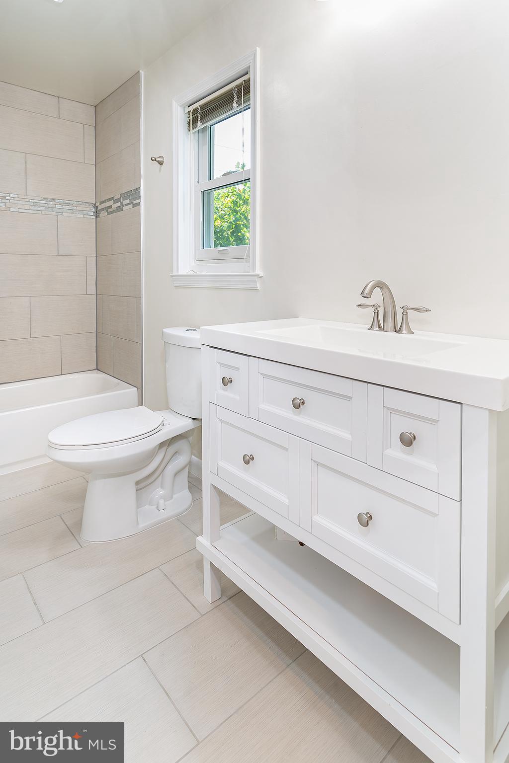 DALEVIEW MANOR - Residential