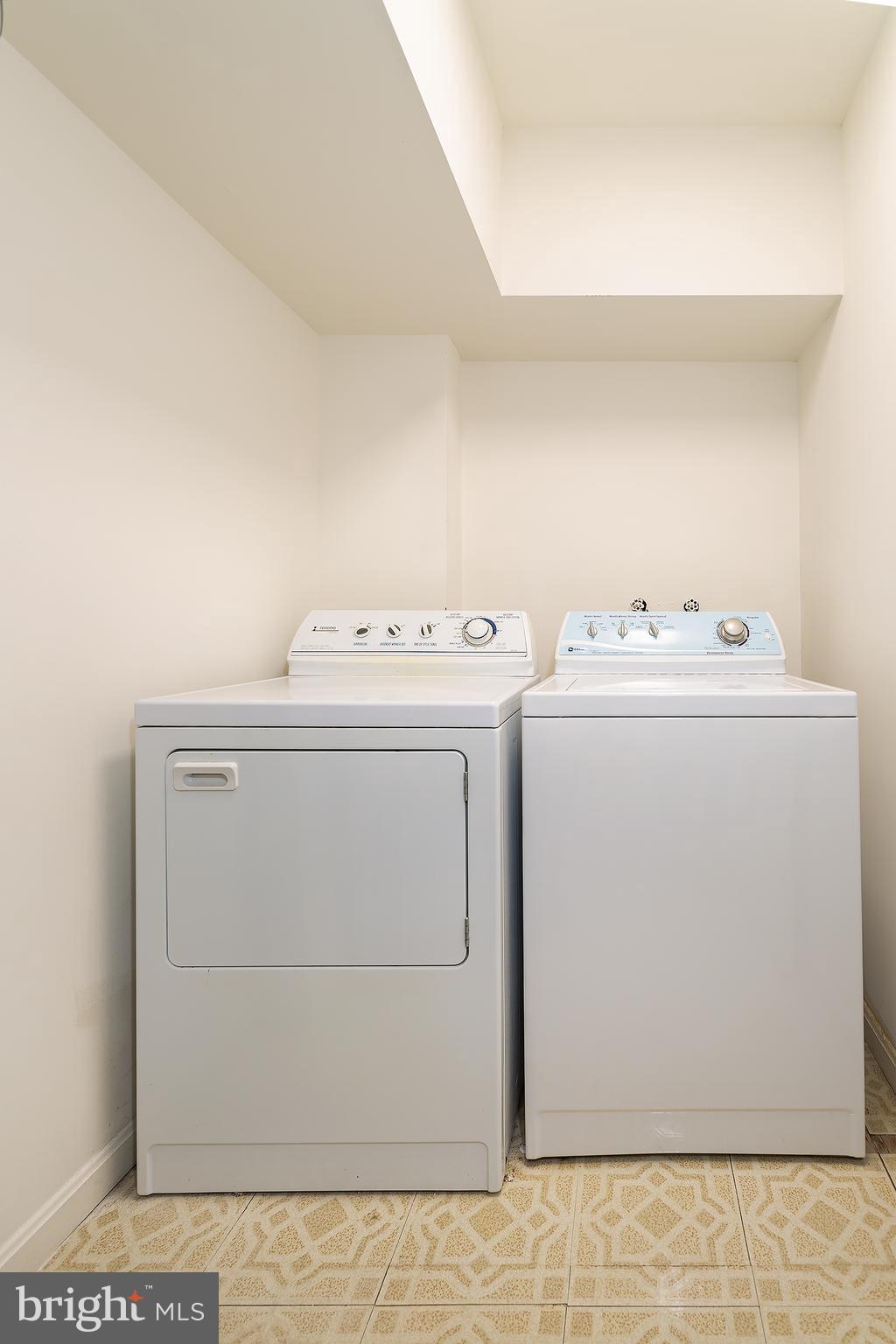 DALEVIEW MANOR - Residential