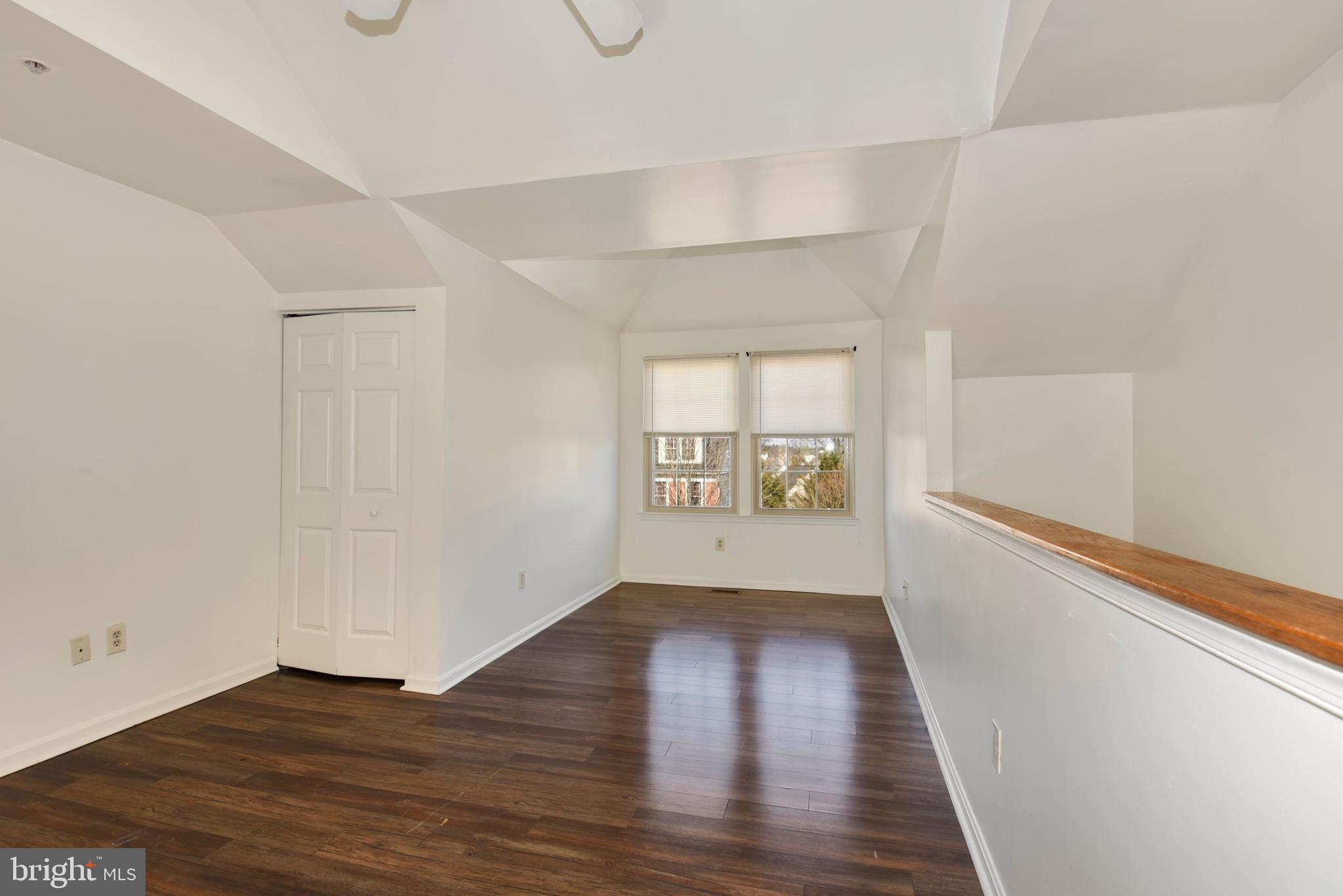 NEWTOWN - Residential Lease