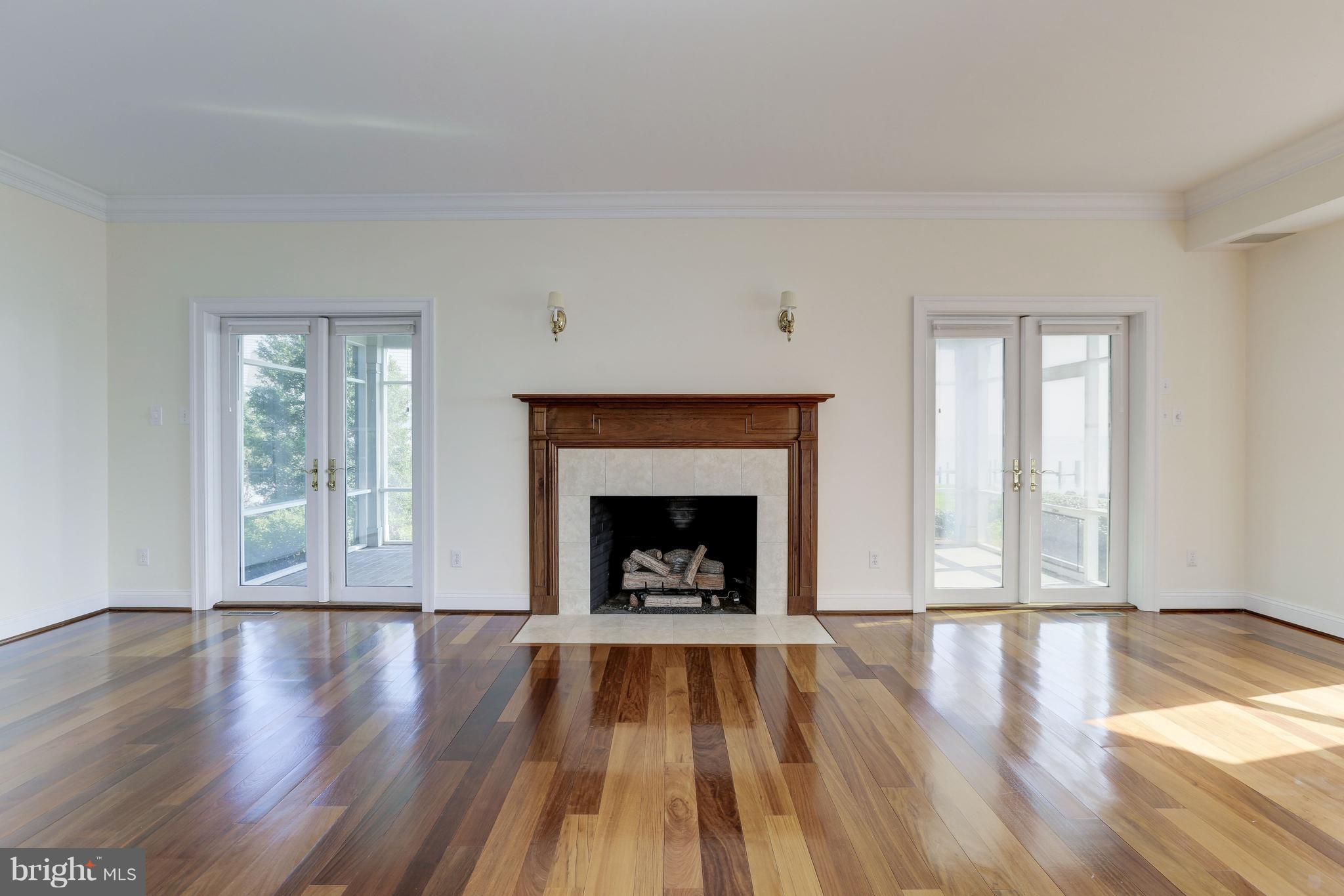 COVE CREEK CLUB - Residential