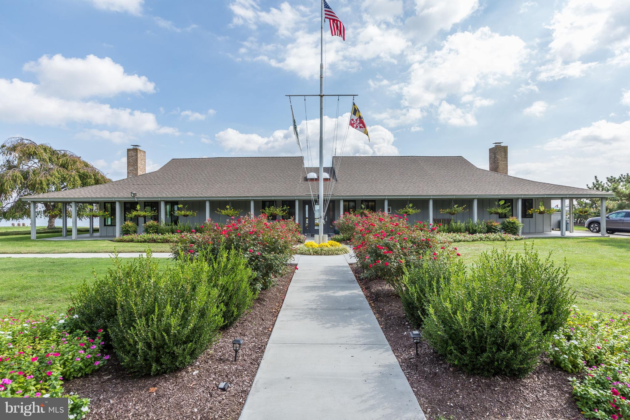 COVE CREEK CLUB - Residential