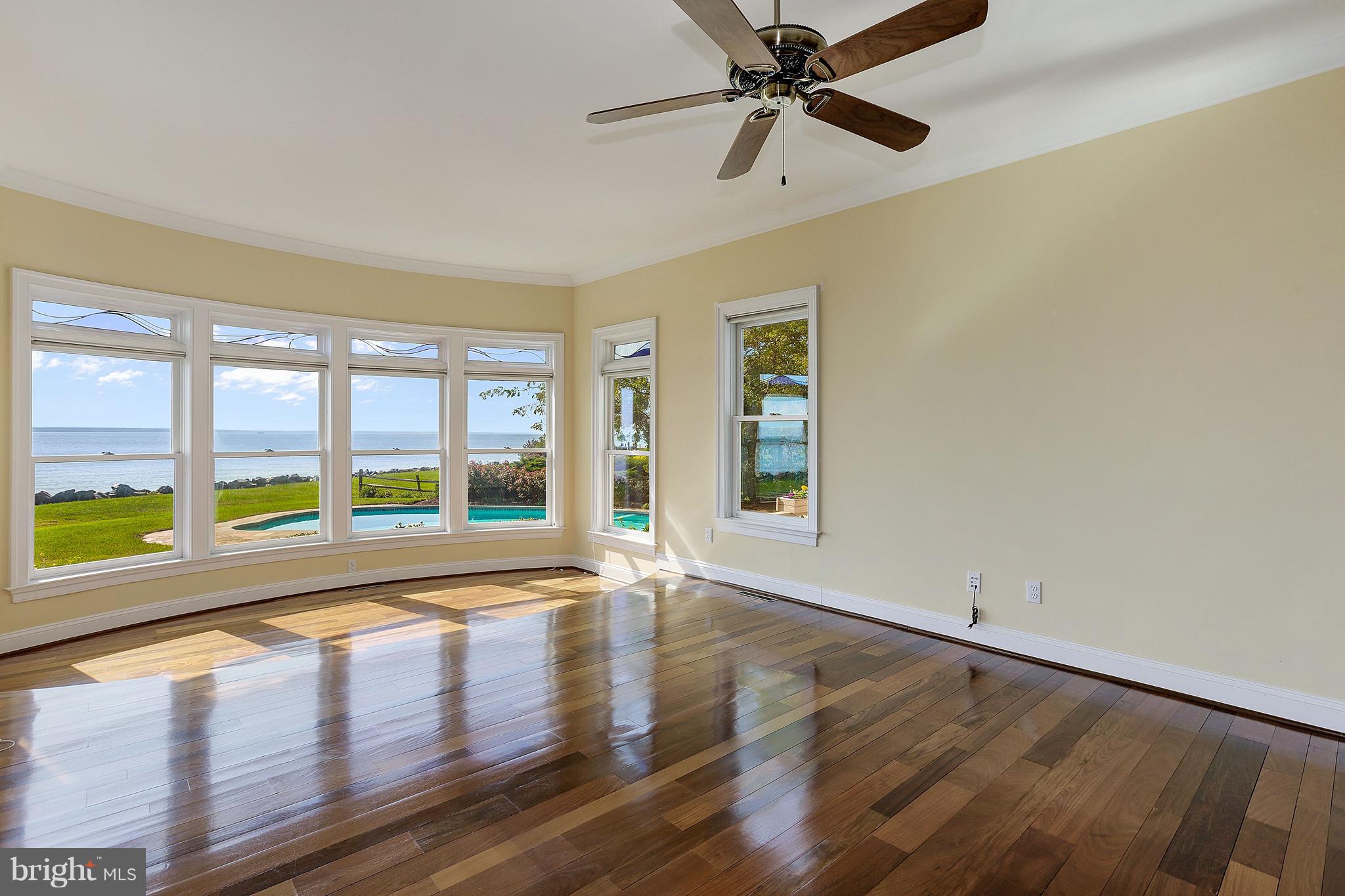 COVE CREEK CLUB - Residential