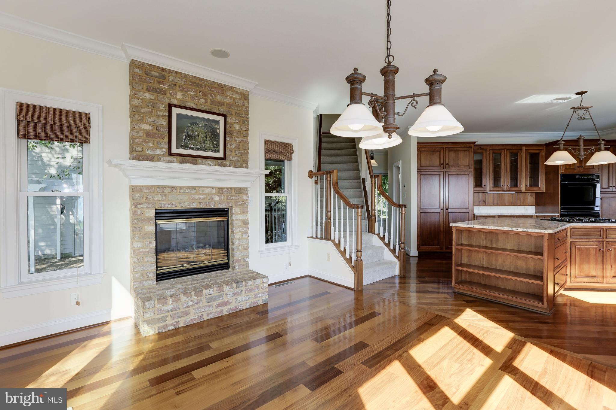 COVE CREEK CLUB - Residential