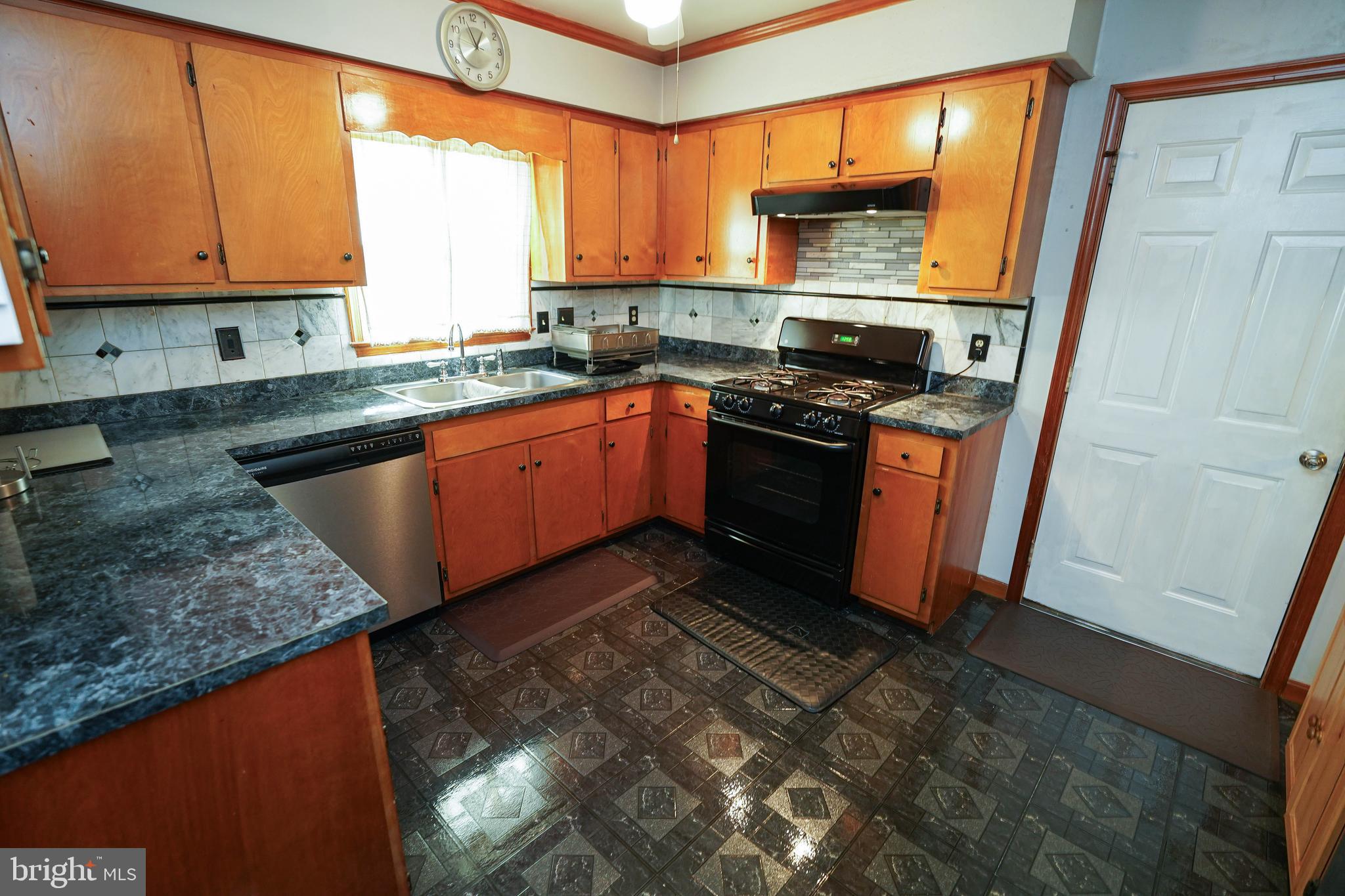 SCHUMAKER GLEN - Residential