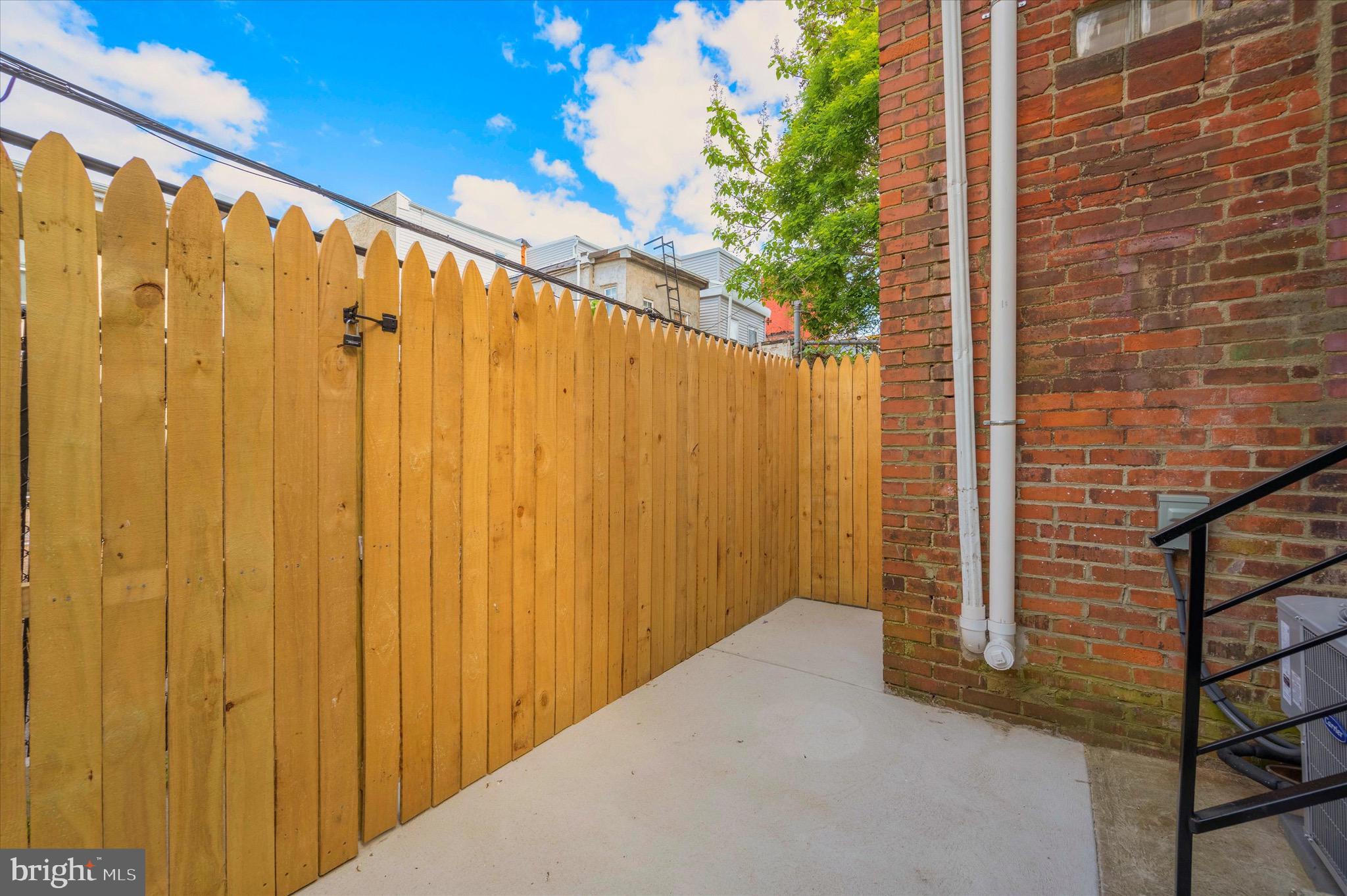 GERMANTOWN - Residential