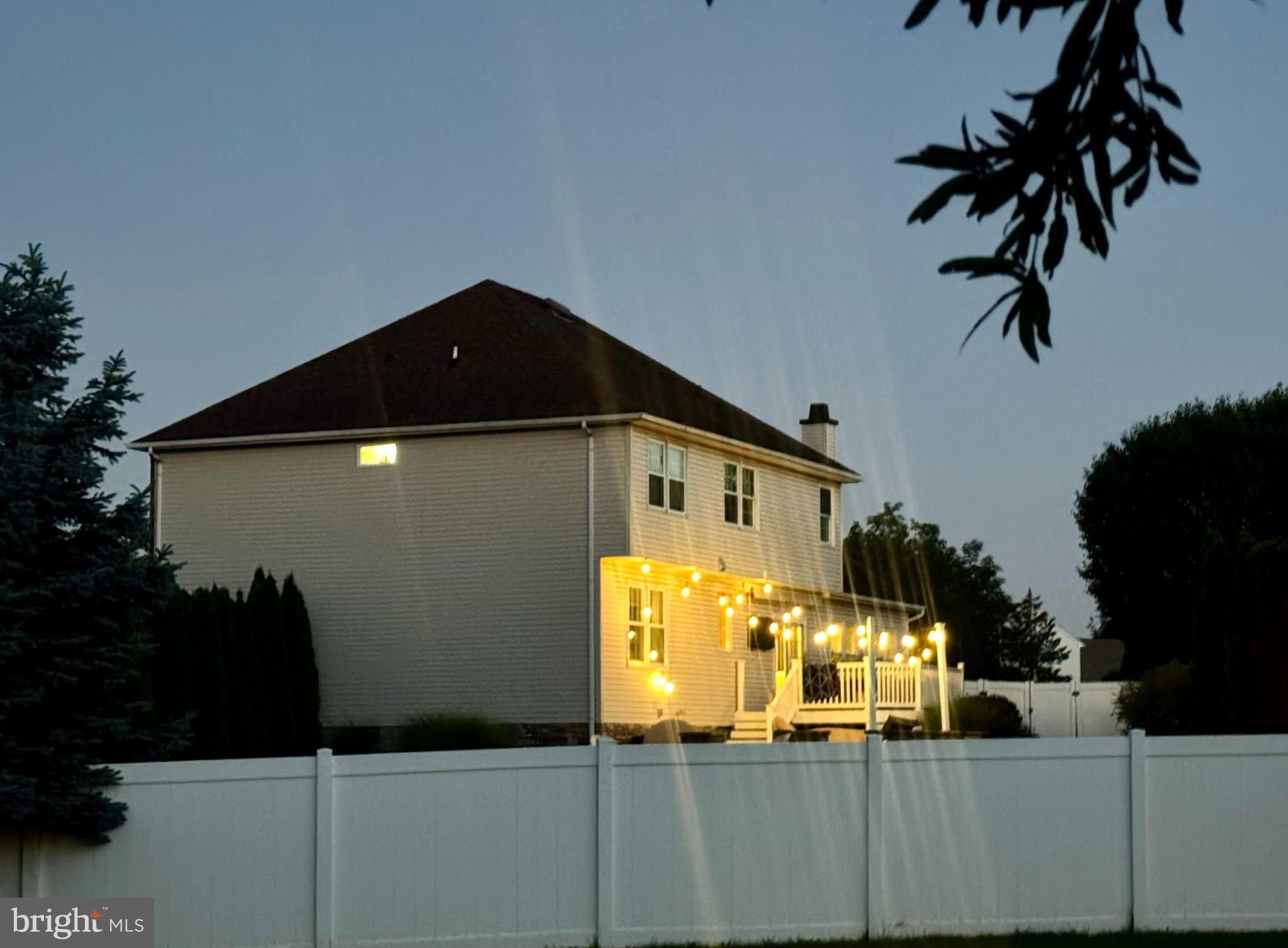 NORTHAMPTON CROSSG - Residential