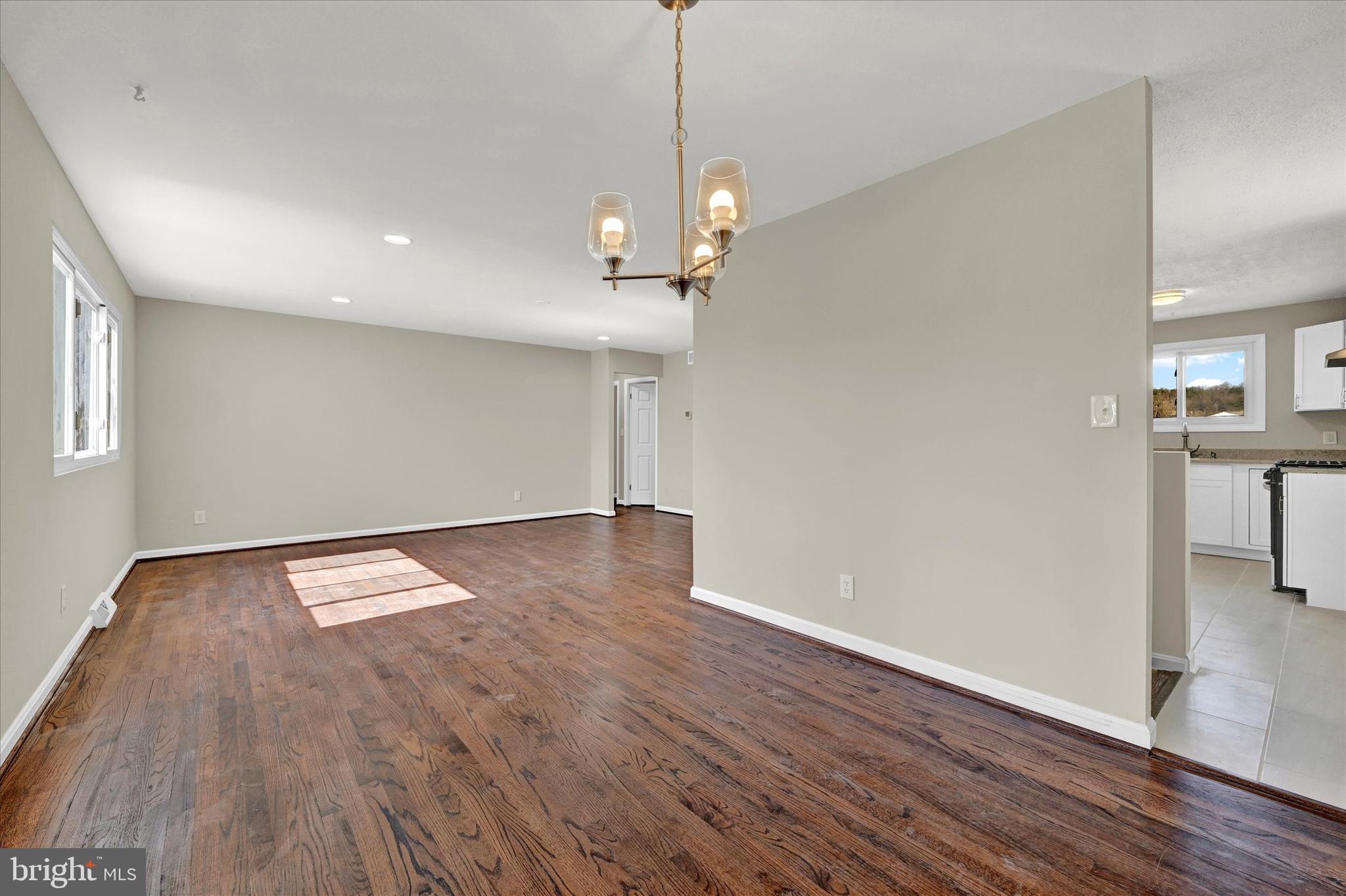 ROSEDALE - Residential