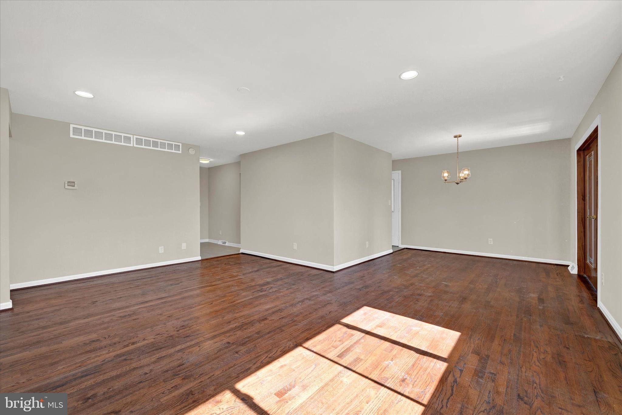 ROSEDALE - Residential