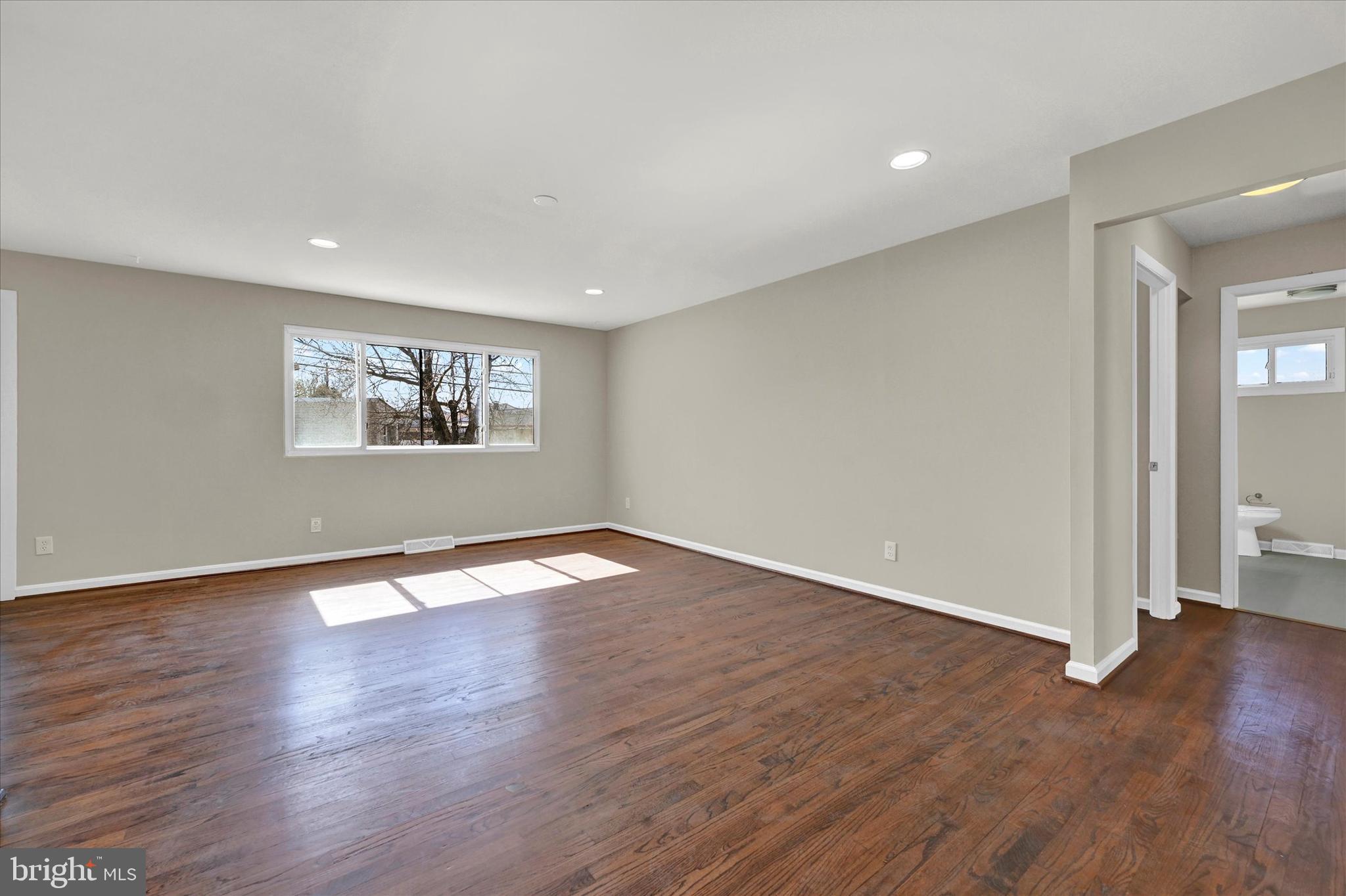 ROSEDALE - Residential